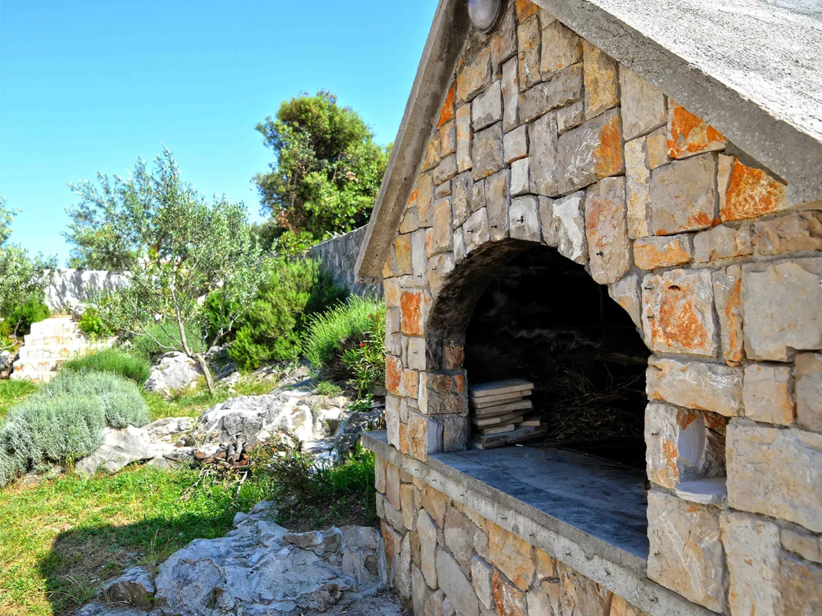 Wohnung Goranka 1-Buiten