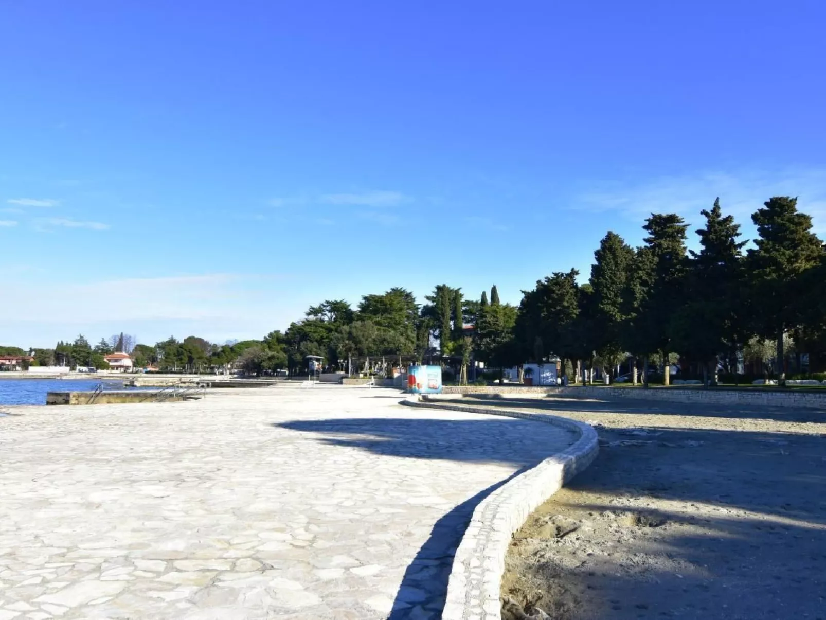 Große Wohnung in Umag mit Terrasse und Grill-Image-tags.info