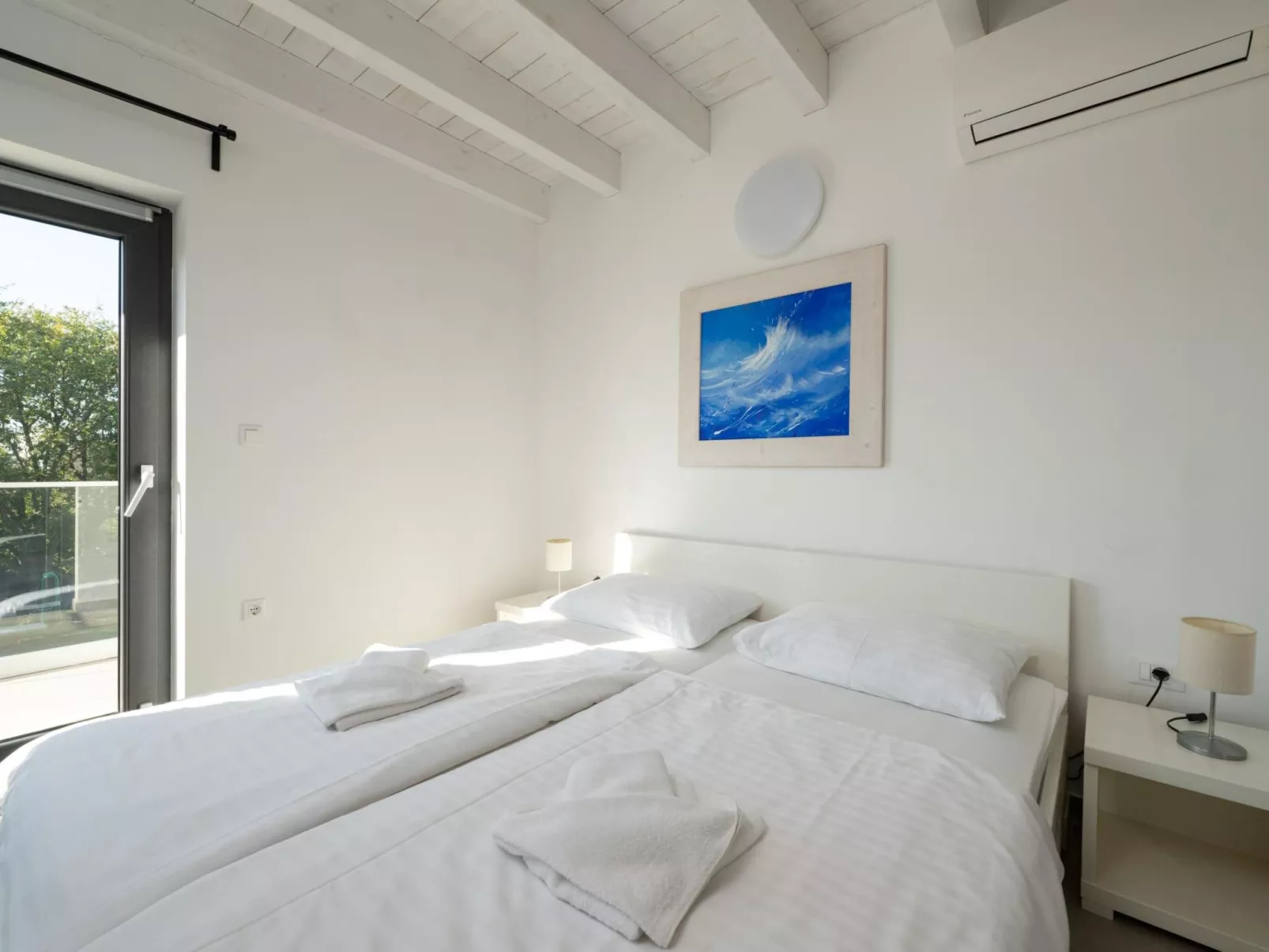 Villa Sole am Meer mit Pool, Sauna, Whirlpool-Binnen