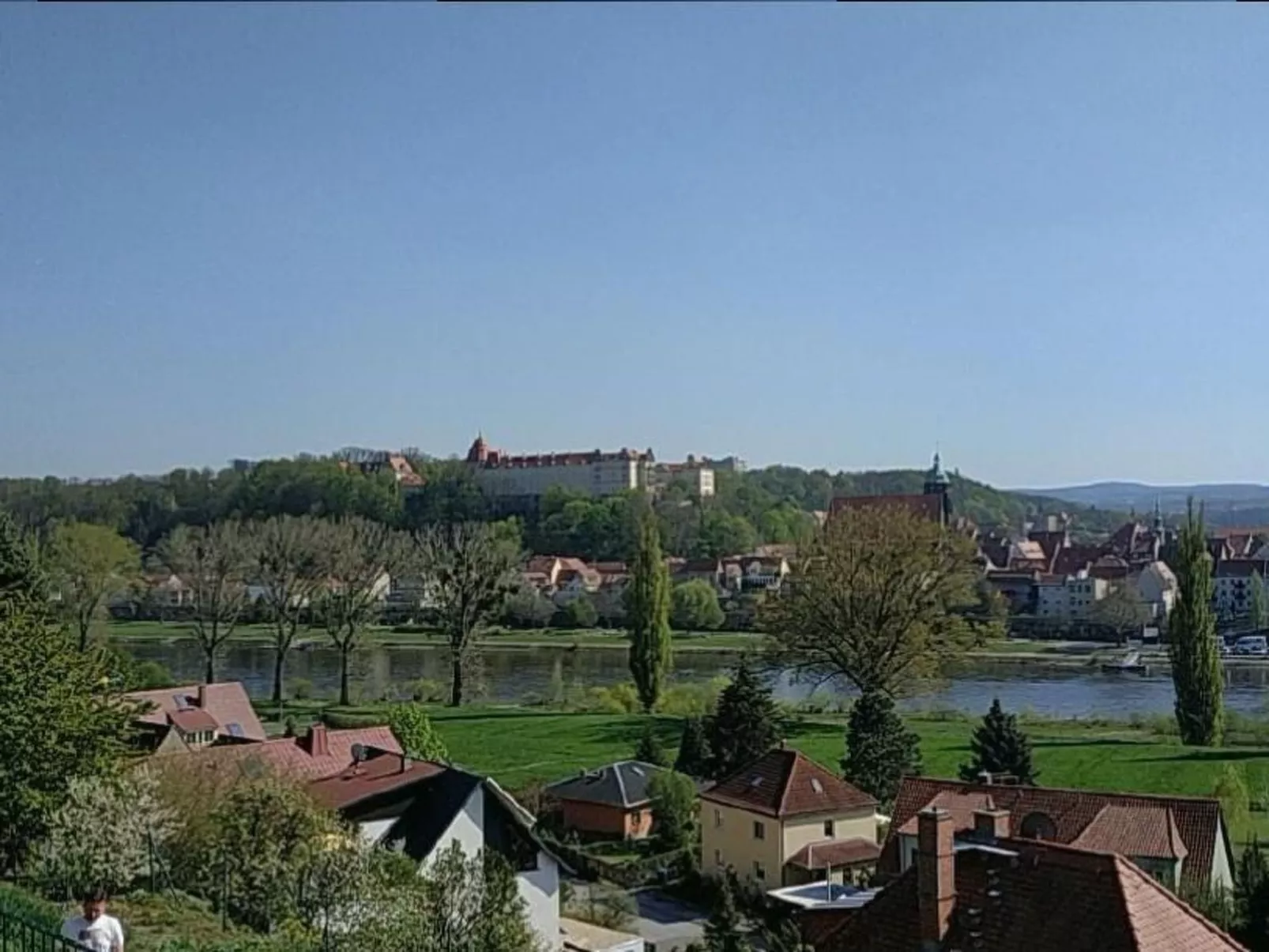 In Pirna mit Schöner Terrasse-Binnen