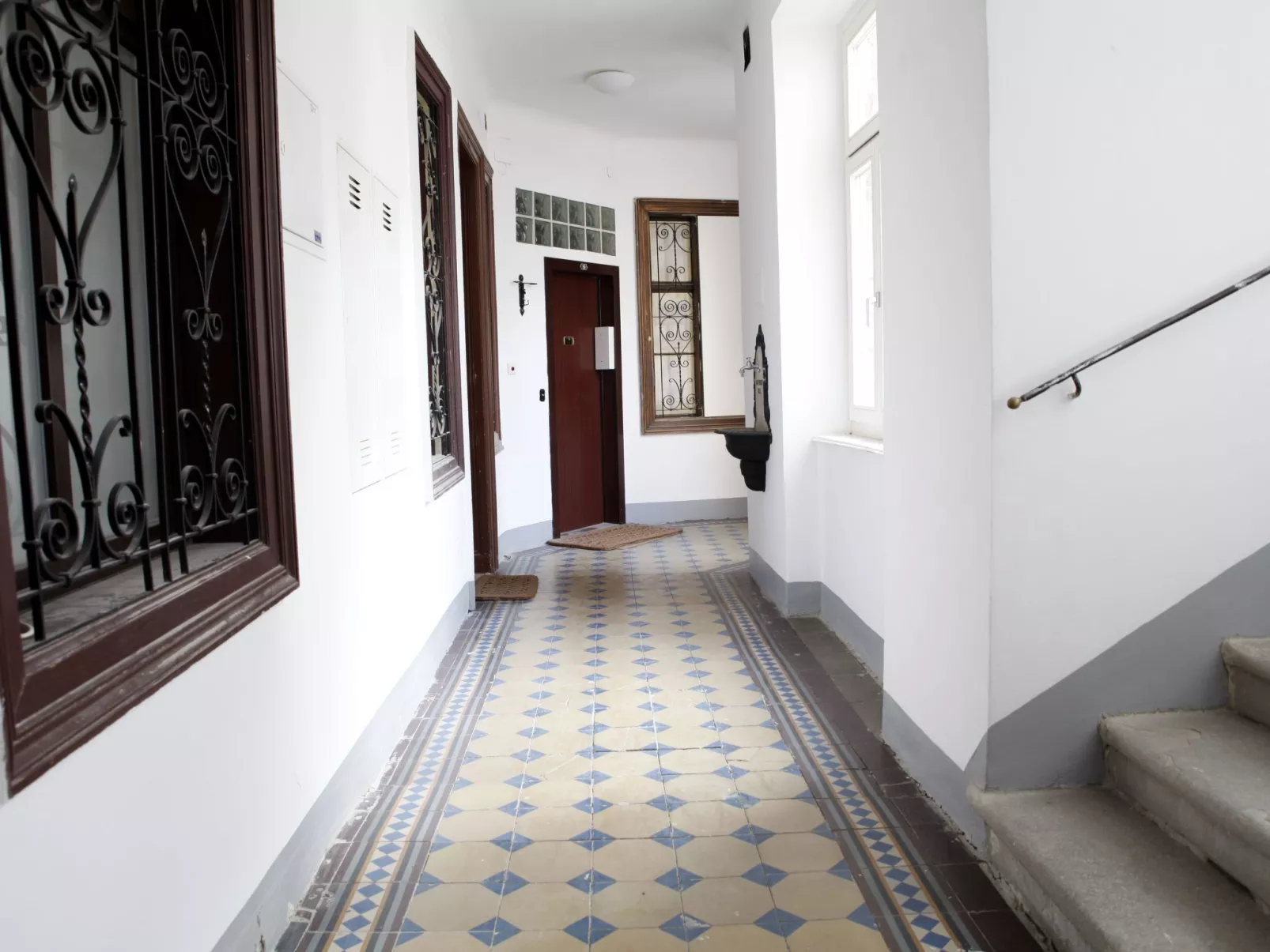 Ausgefallene Wohnung-Binnen