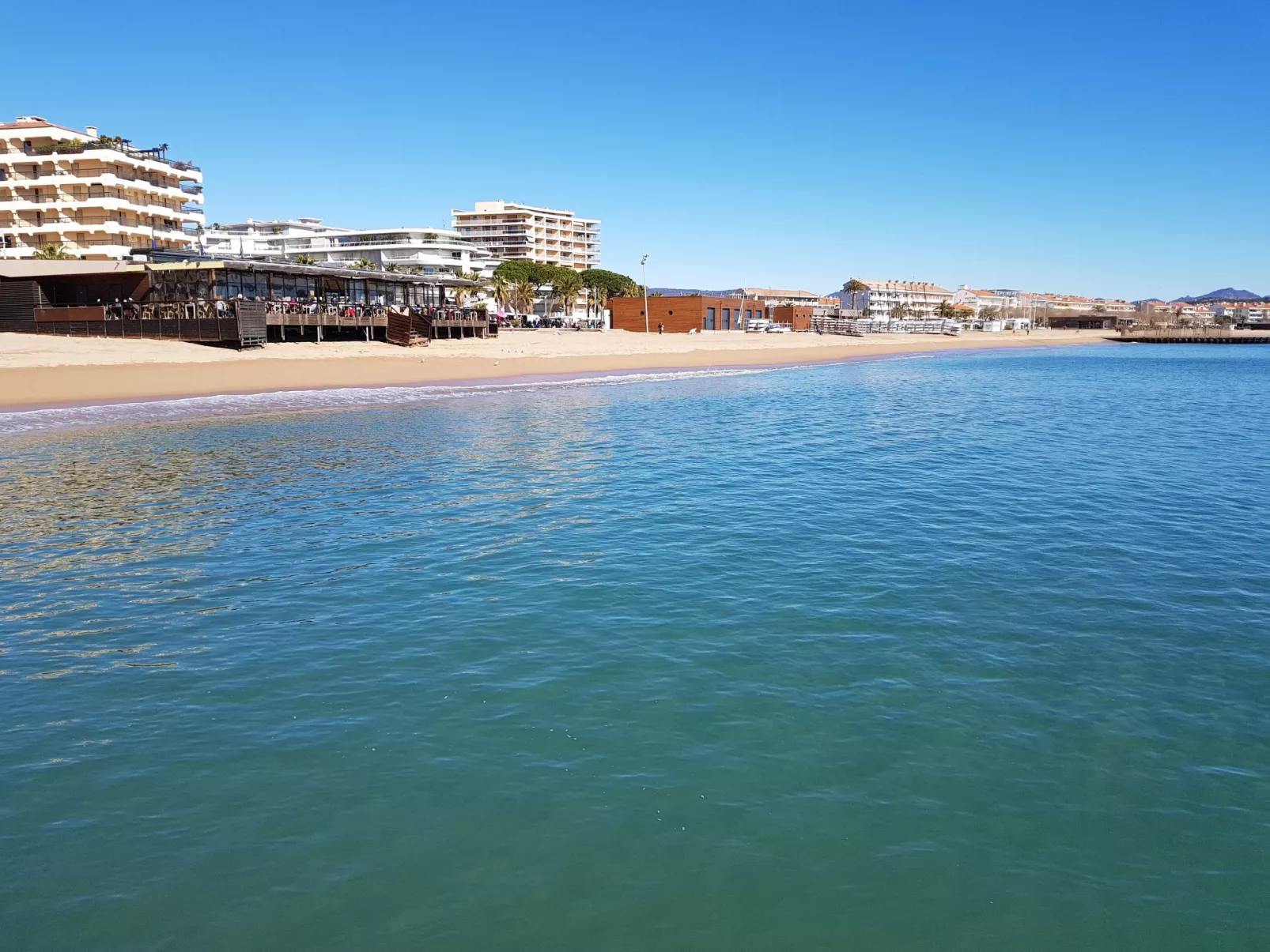 Die Sonne der Côte d'Azur-Binnen