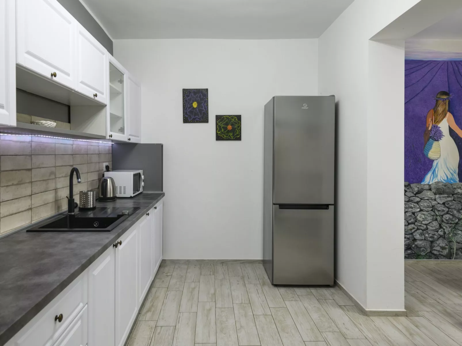 Villa mit privatem Pool auf einem 4000 Quadratmeter großen Grundstück.-Binnen