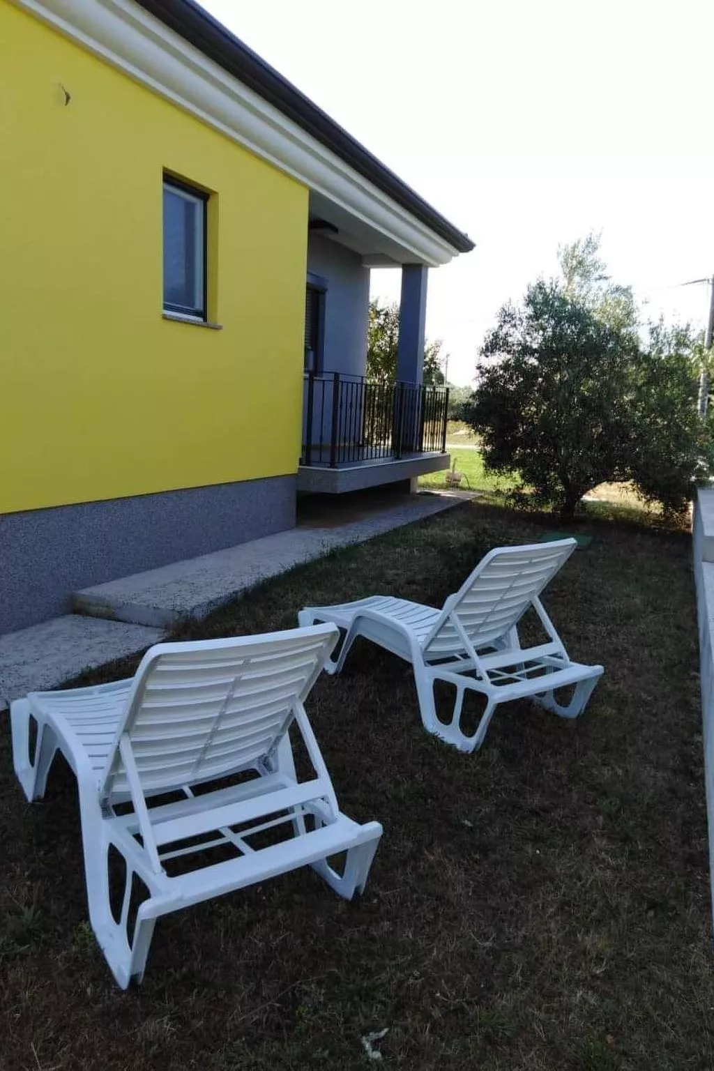 Mit Terrasse, Grill und Garten-Binnen