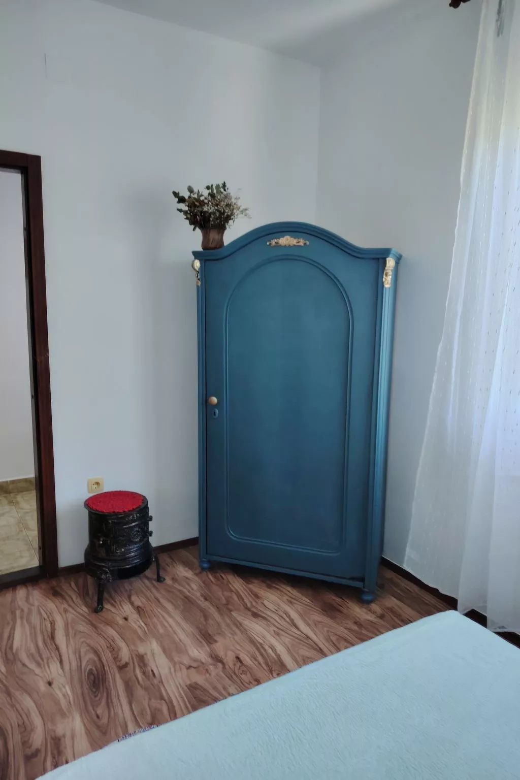 In Vir mit Terrasse und Garten-Binnen