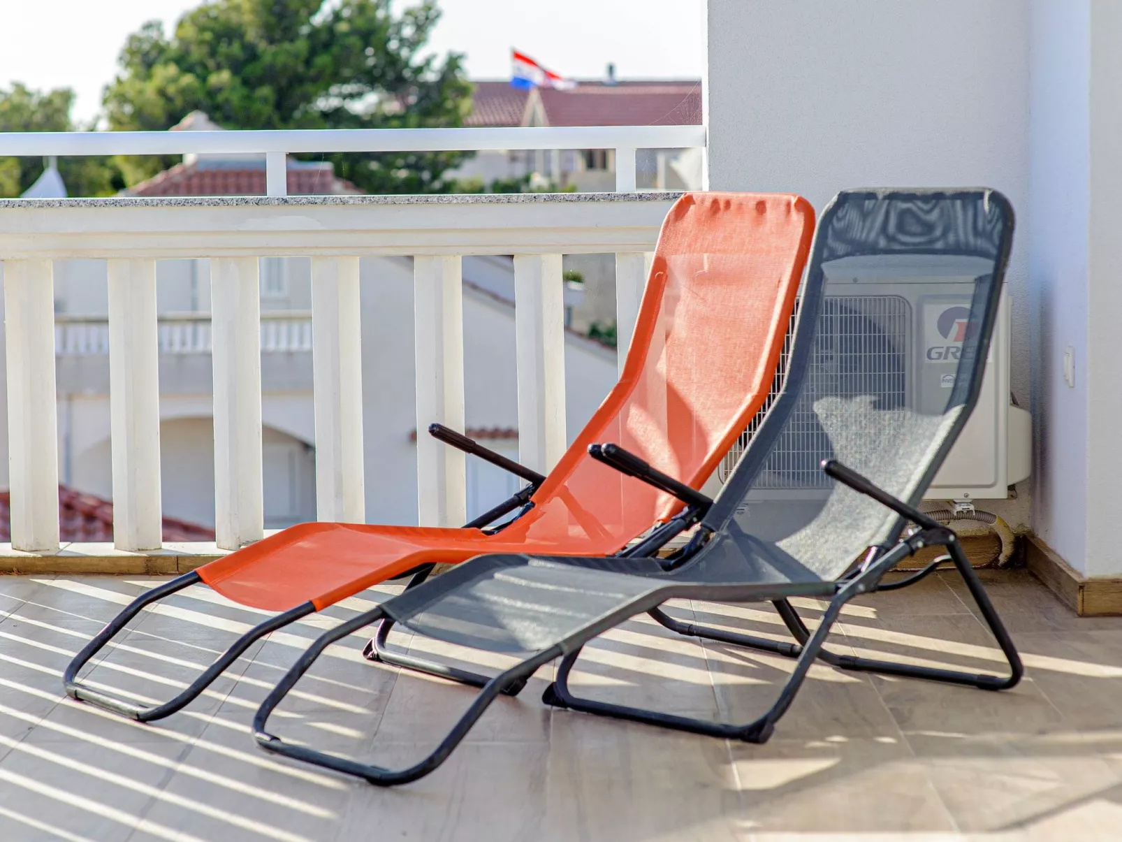 "Appartement Nr. 5".-Buiten