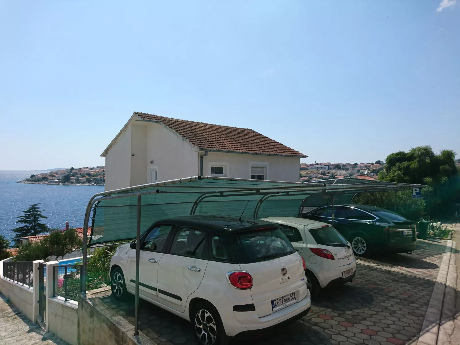 Für 5 Personen ca. 65 m&sup2; in Okrug Gornji, Adriaküste Kroatien (Kroatische-Buiten