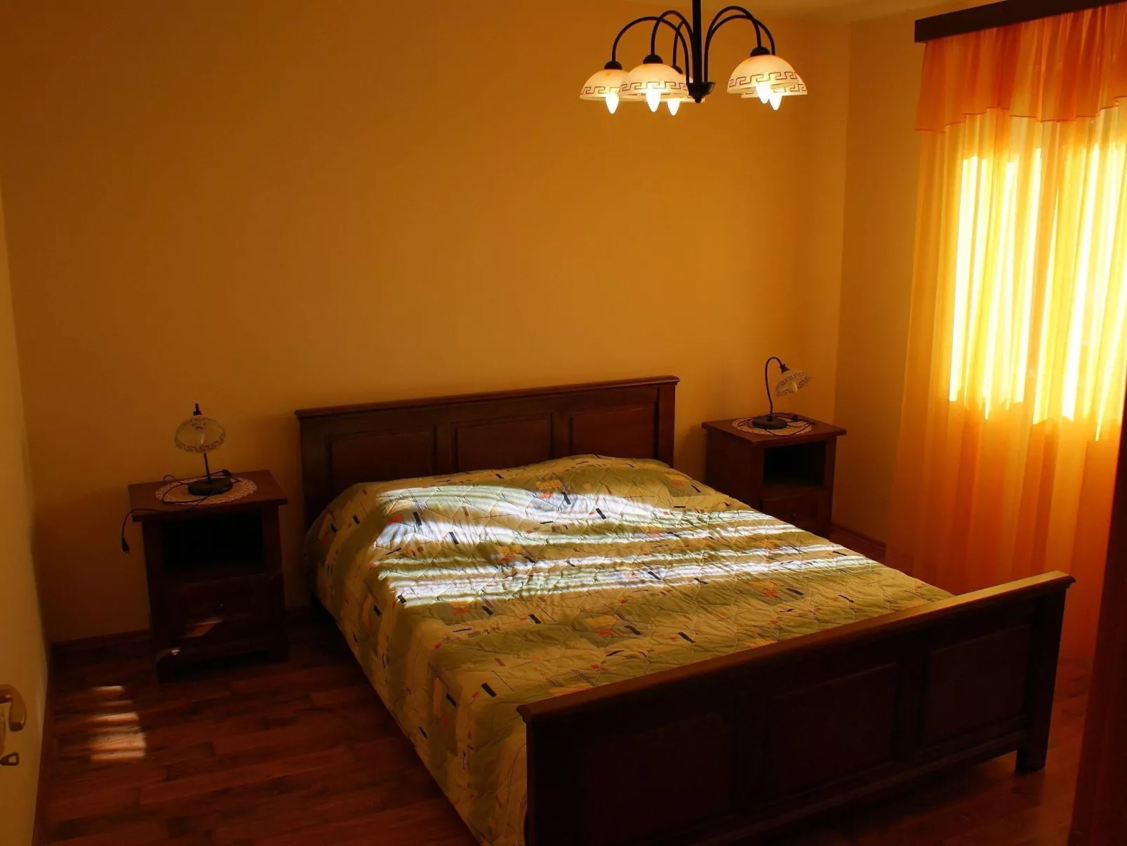 Charmantes Ferienhaus in Bartići mit Terrasse-Binnen