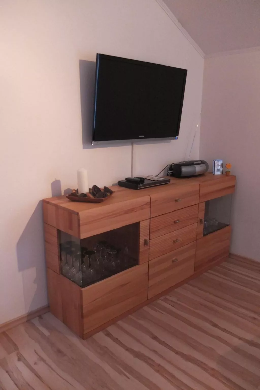 Mit Balkon und schöner Fernsicht-Binnen