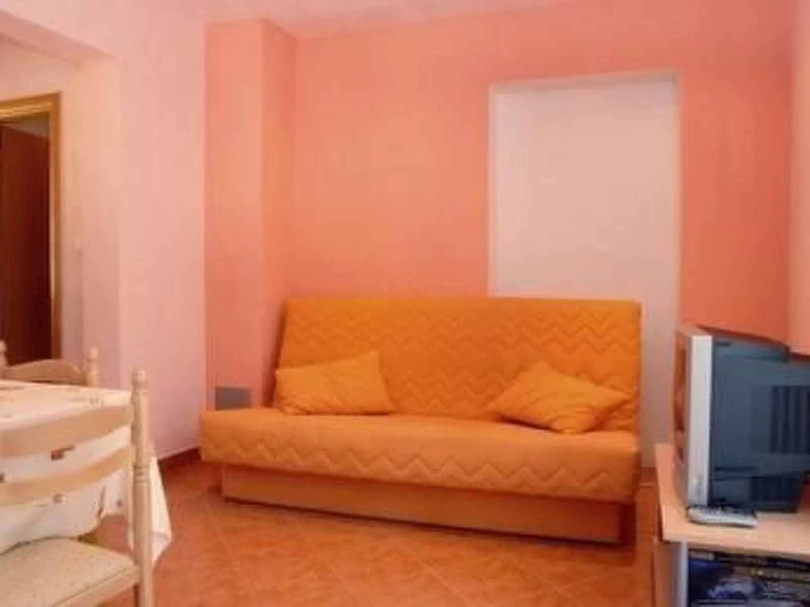 In Buje mit Barbecue-Binnen