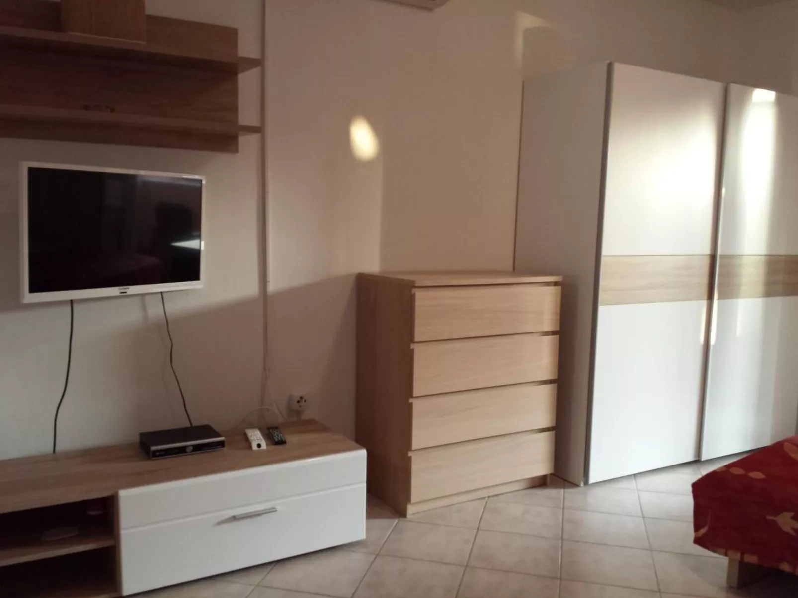 Mit Blick auf das Wasser-Binnen