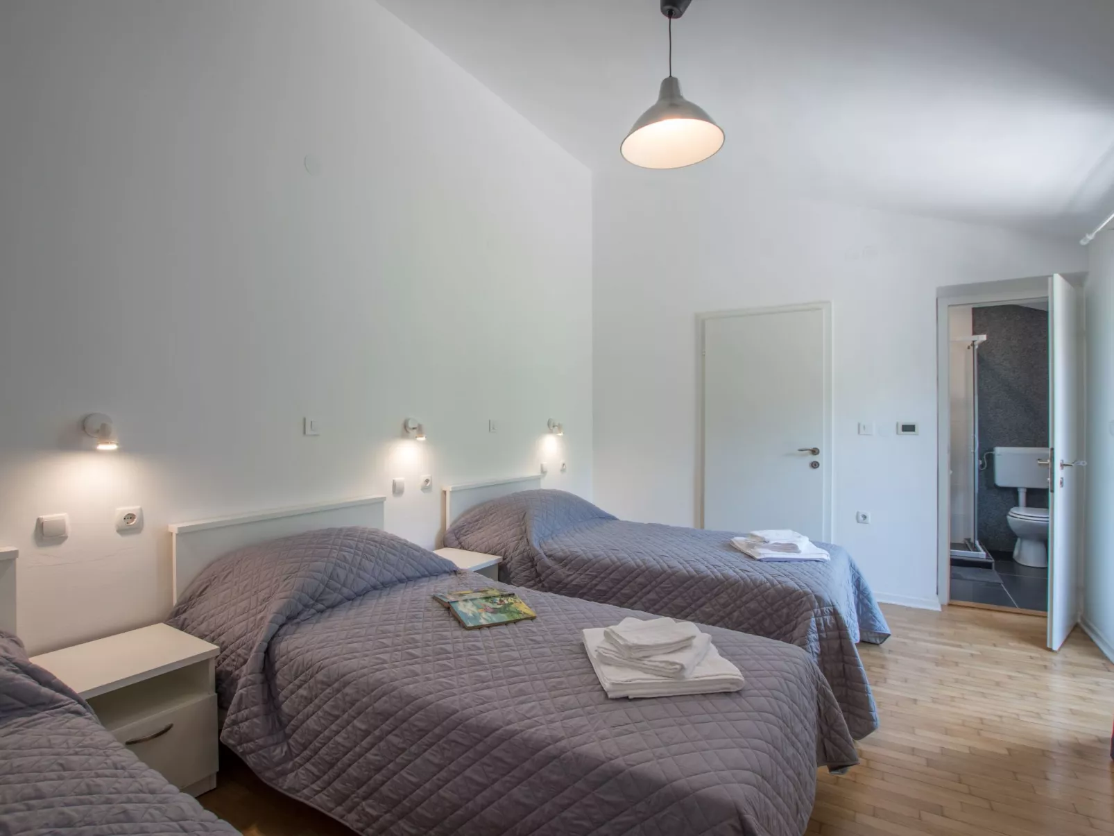 Für 10 Personen und 2 Kinder in Juricani, Istrien (Istrische Riviera)-Binnen