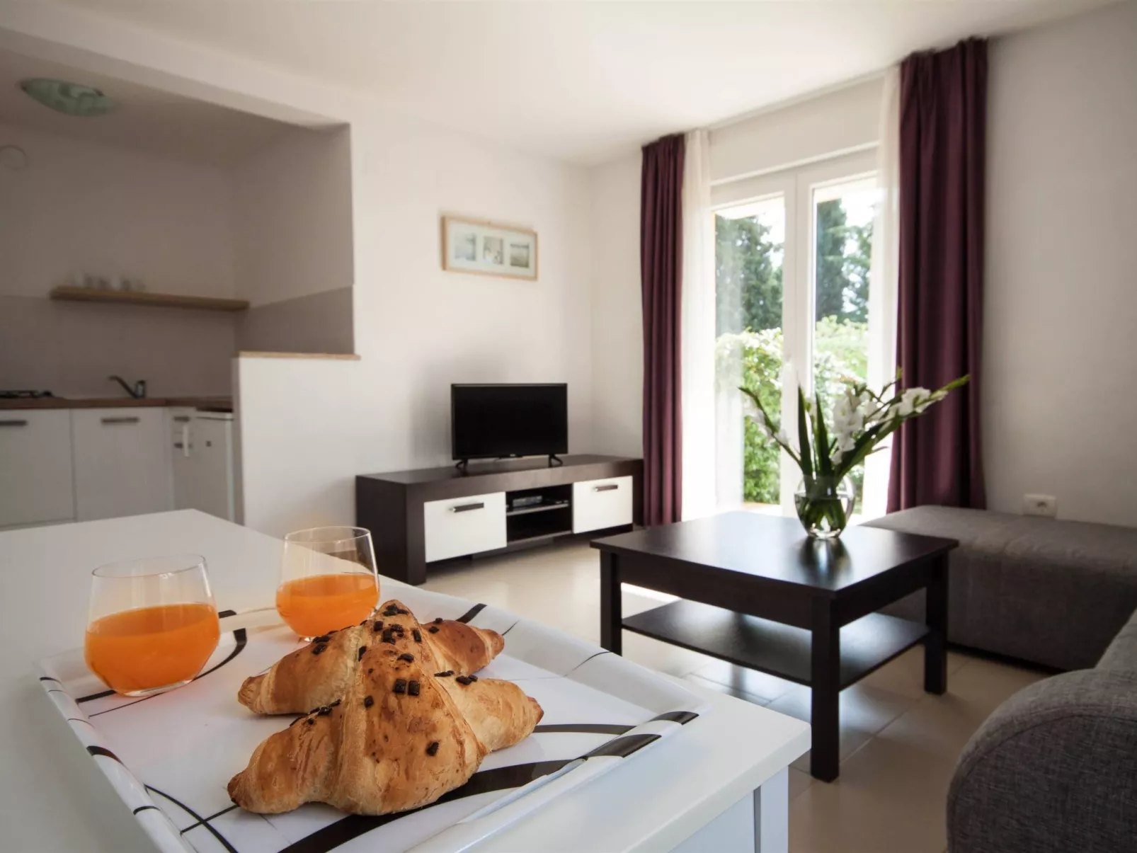 Mit privatem Garten und Terrasse-Binnen