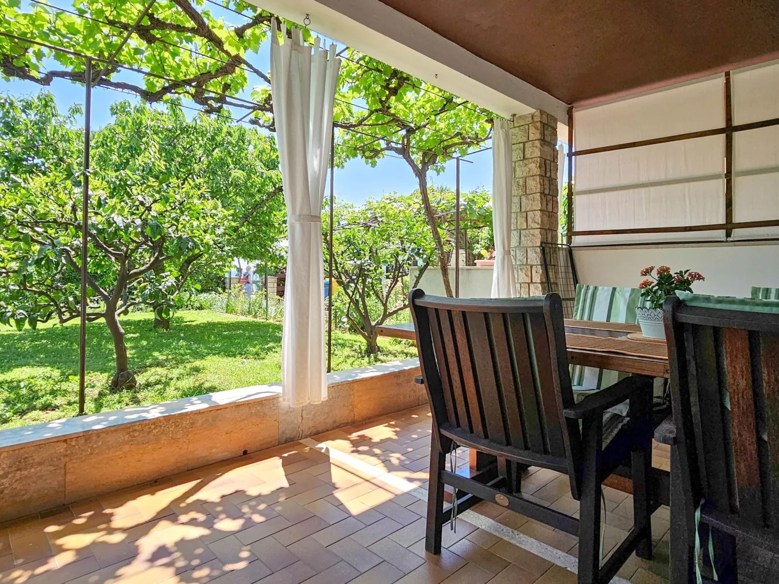 Für 4 Personen ca. 45 m&sup2; in Novigrad, Adriaküste Kroatien (Westküste von I-Binnen