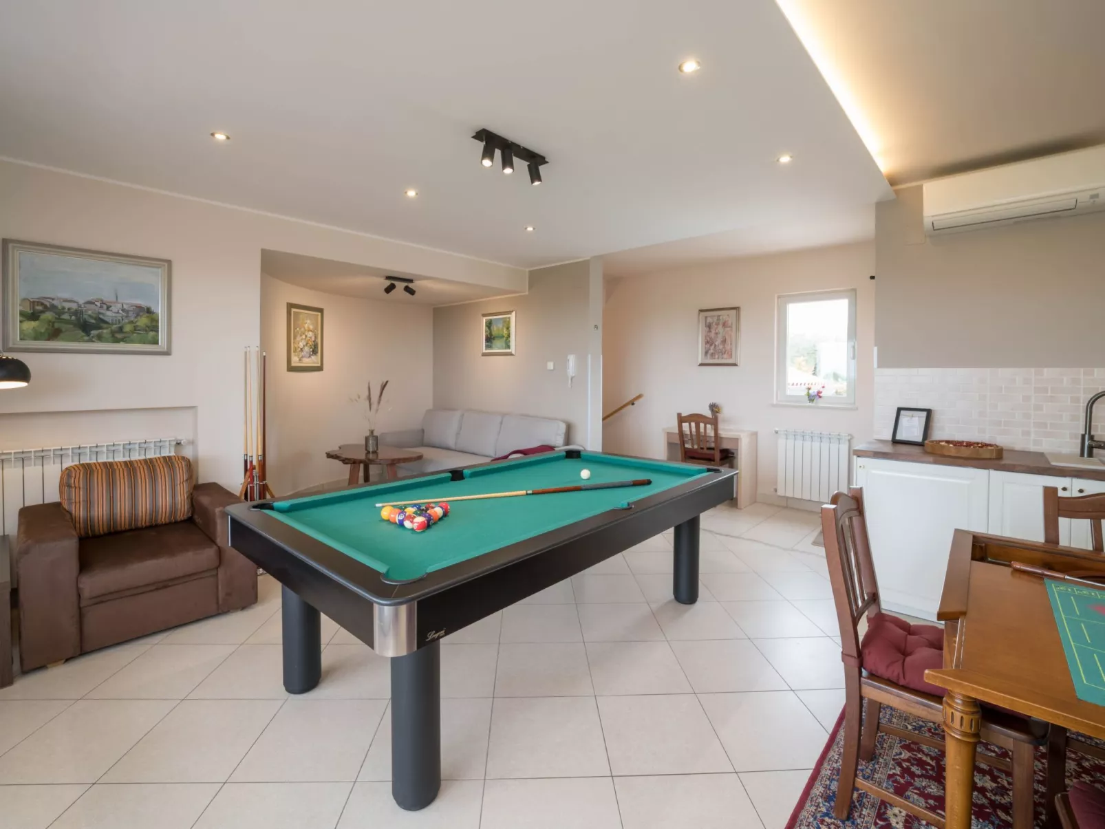 GioEin privater Bereich für 16 Personen, Pool und Sport-Binnen