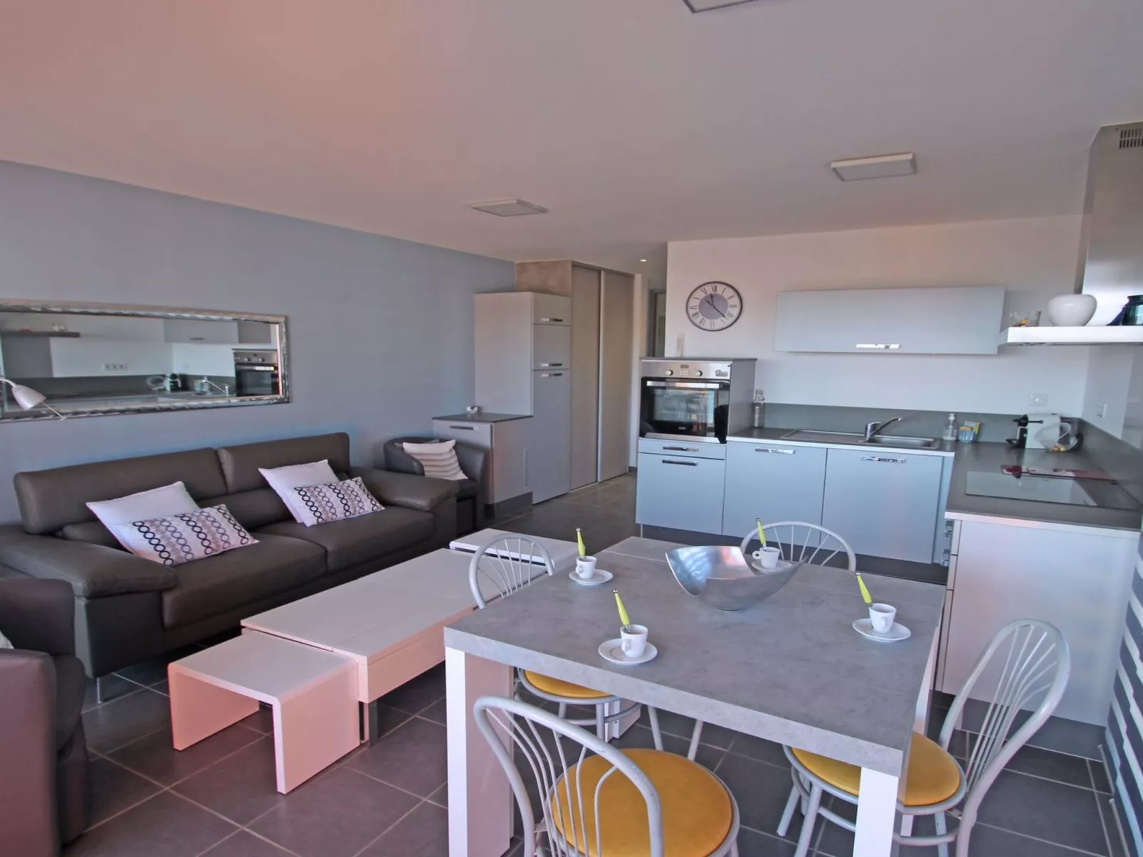 Appt 4 Pers - Pirscine - Vue Mer - Clim - Binnen