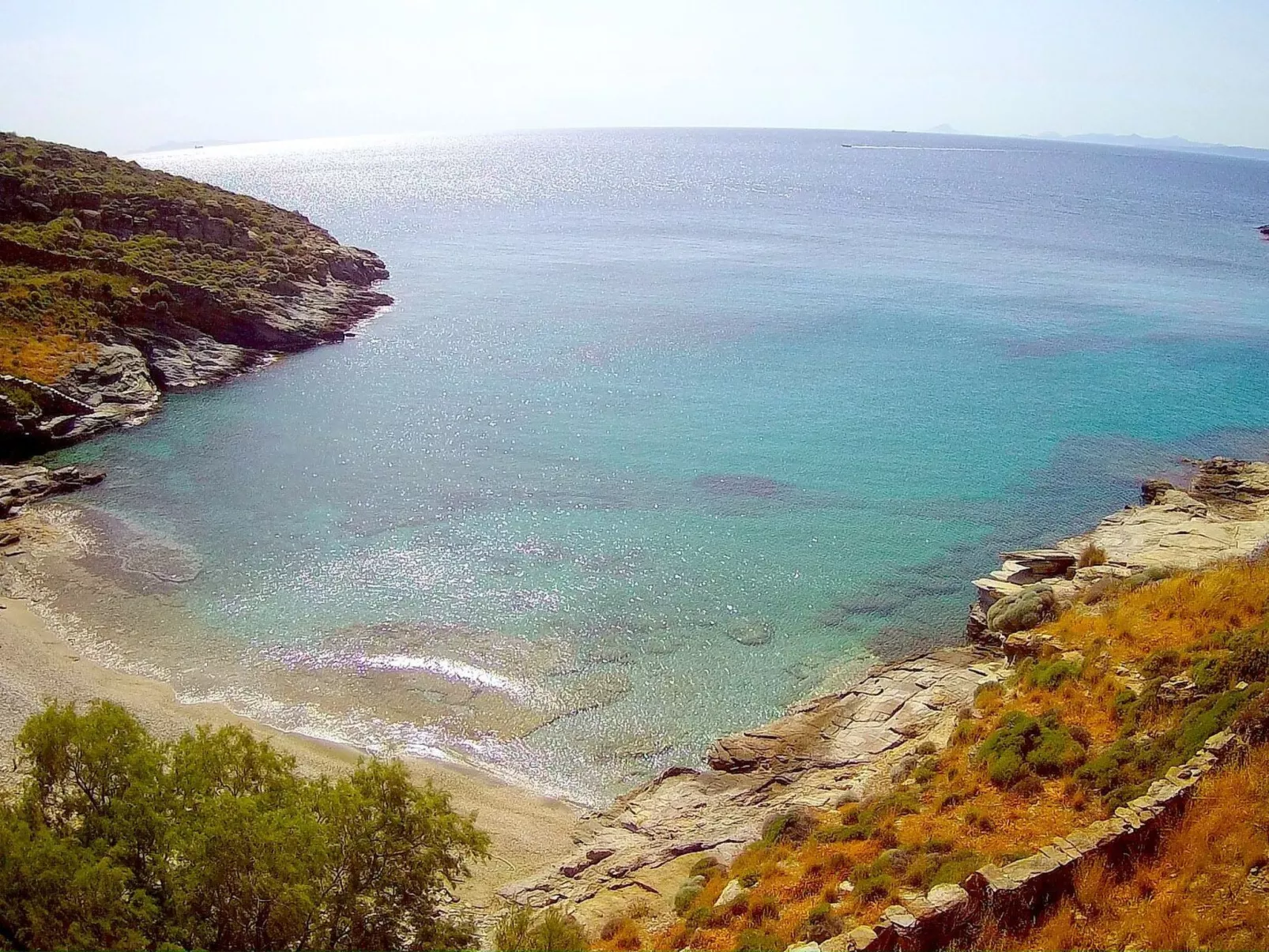 Luxusvilla bietet privaten Zugang zu einem abgelegenen Strand-Buiten
