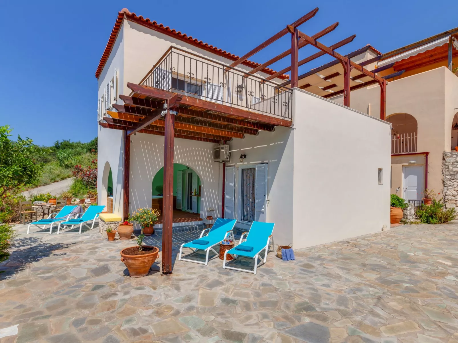 Ein irdisches Paradies-Binnen