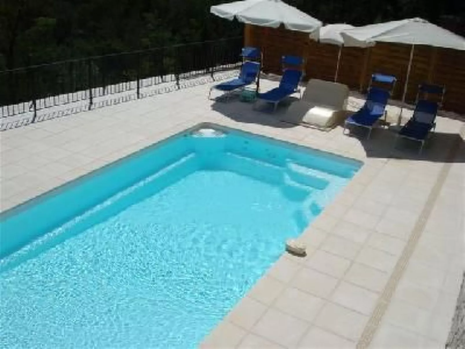 "Rocabel" mit Blick auf das Wasser-Binnen