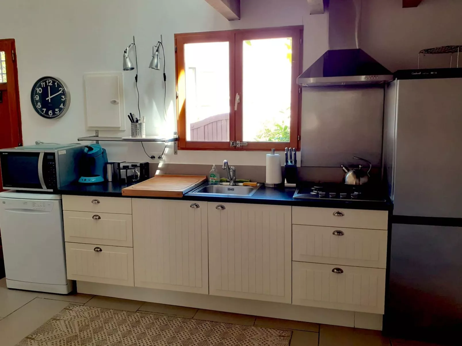 In La Livinière mit Großer Terrasse-Binnen