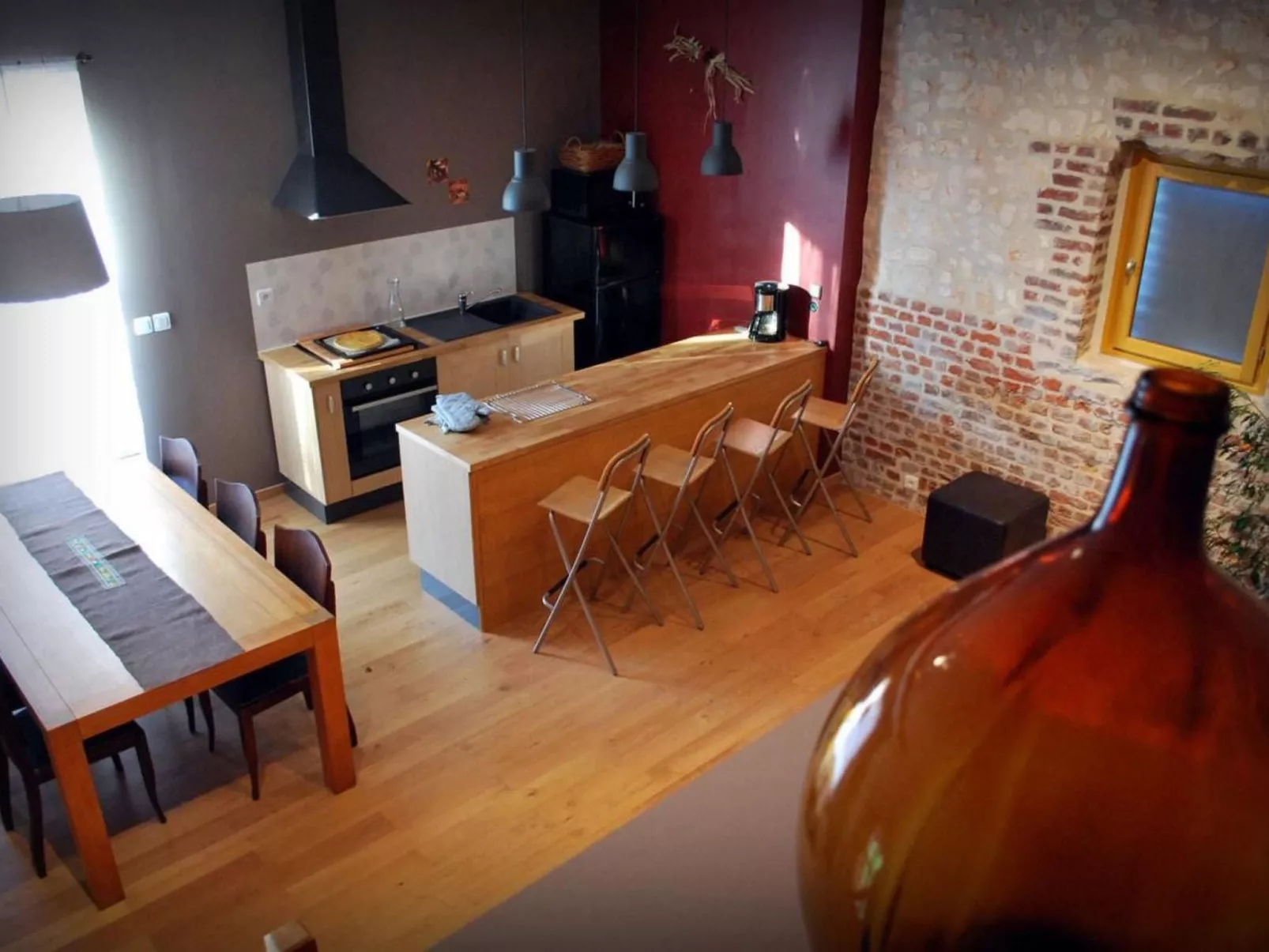 Liebevoll renoviertes Ferienhaus als Teil eines kleinen Bauernhauses mit abgesc-Binnen