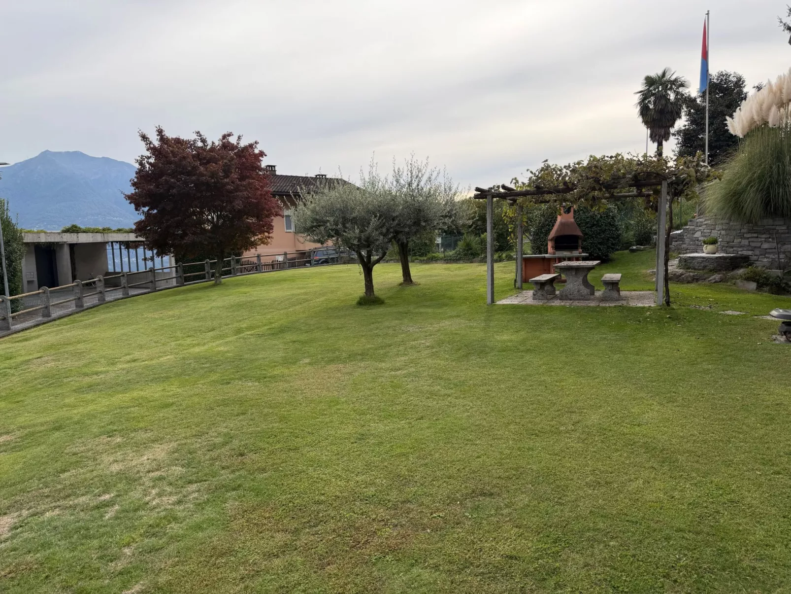 CASA GIALLA - Buiten