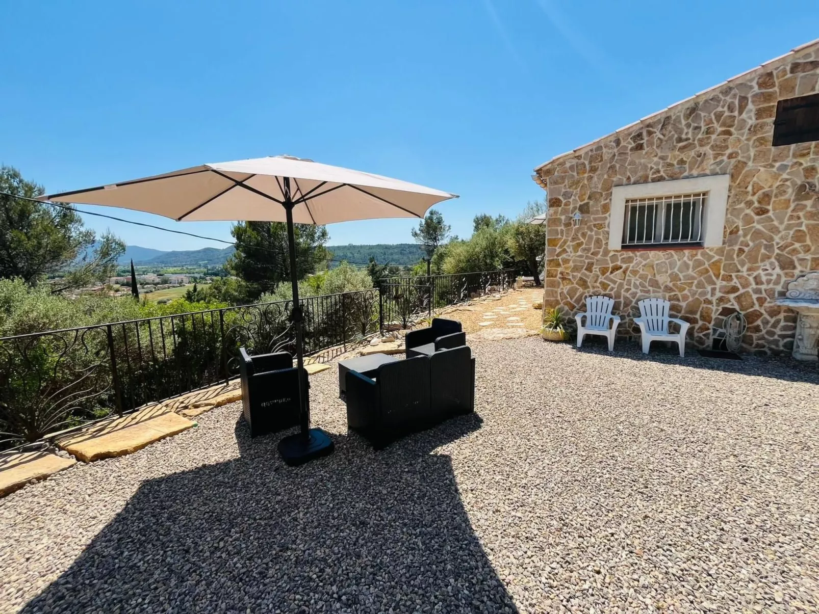 Villa "Les Alloes"-Binnen