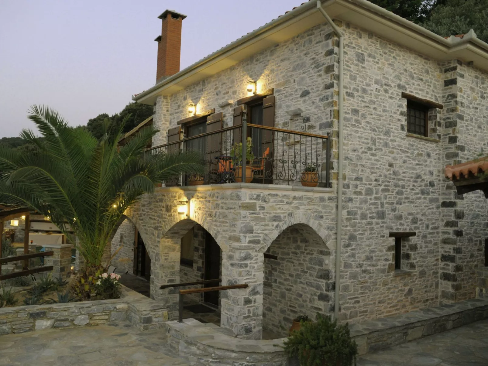 Anwesen mit eigenem Jacuzzi-Buiten