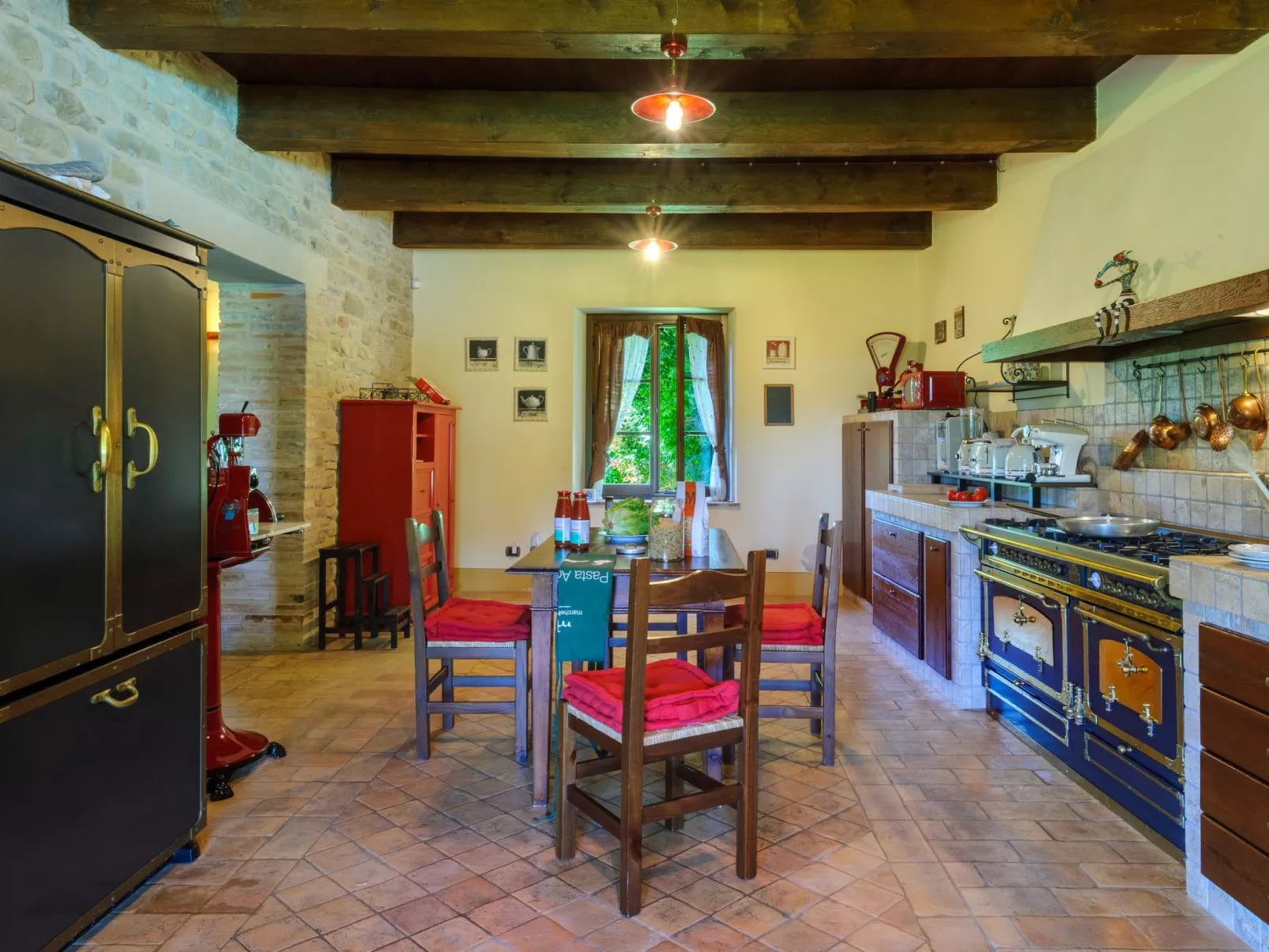 Ca Seppe Marche Ferienvillen, privater Pool-Binnen