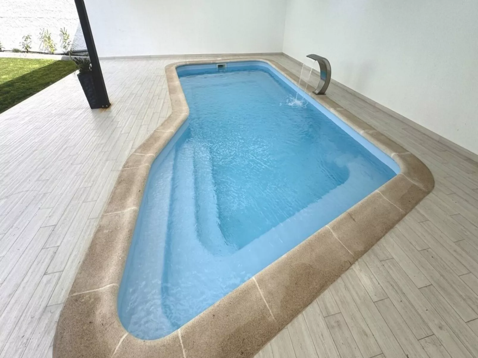 Strandhaus -Salzwasserpool, Geheizt Bedeckt-Buiten