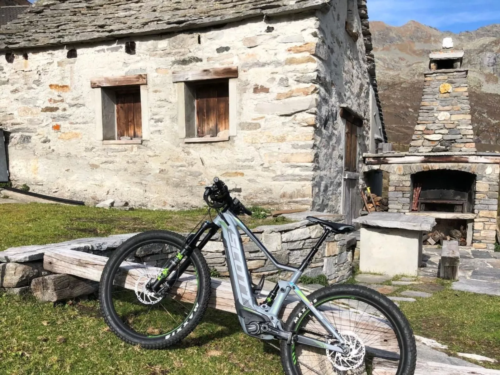 Almhütte "Casi Hütte" mit faszinierender Aussicht-Buiten
