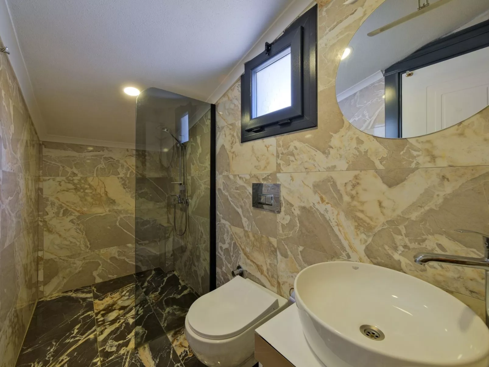 In Ölüdeniz für 8 P-Binnen