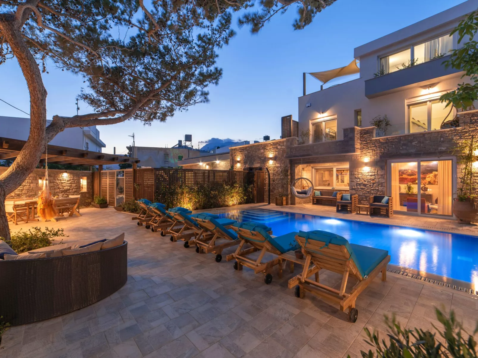 Luxuriöses Ferienhaus mit heizbarem Infinitypool-Binnen