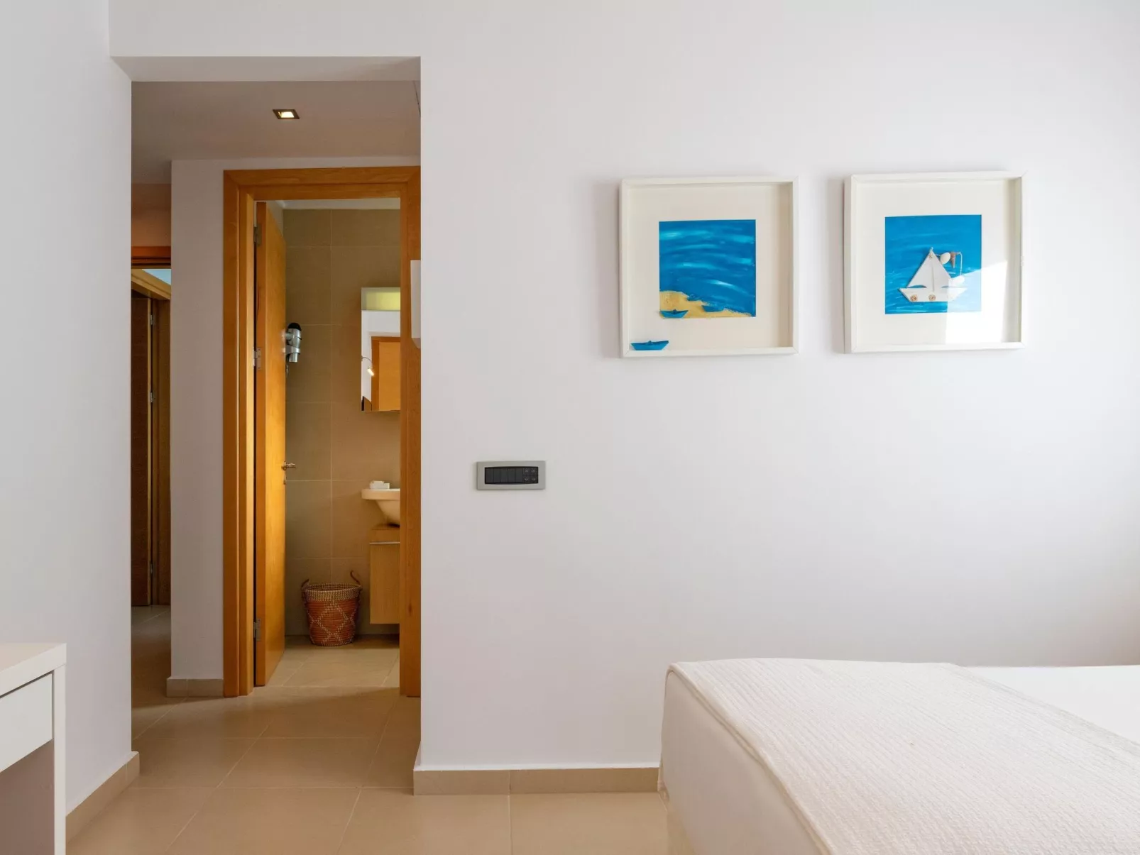 Schöne weiße Ferienvilla Liebe-Binnen