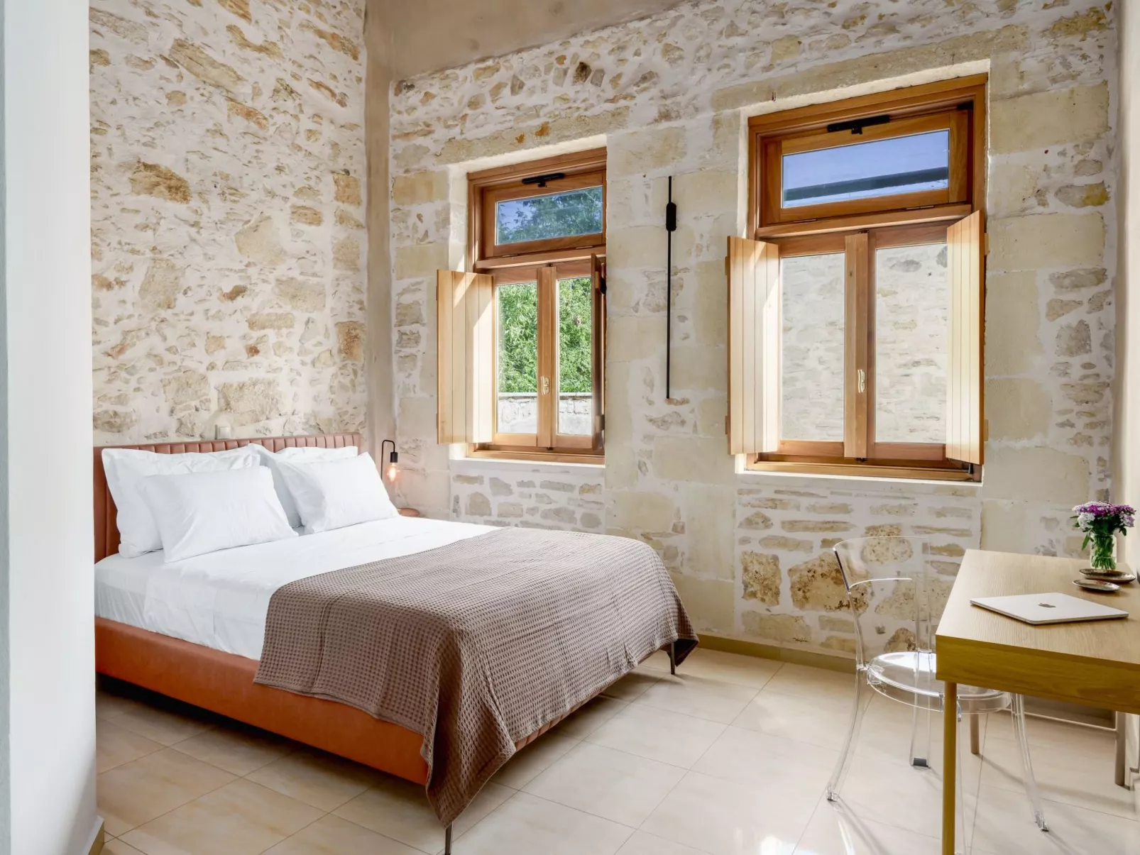 Neue Villa Myre 3, Privater Pool und 3 Wohnungen-Binnen