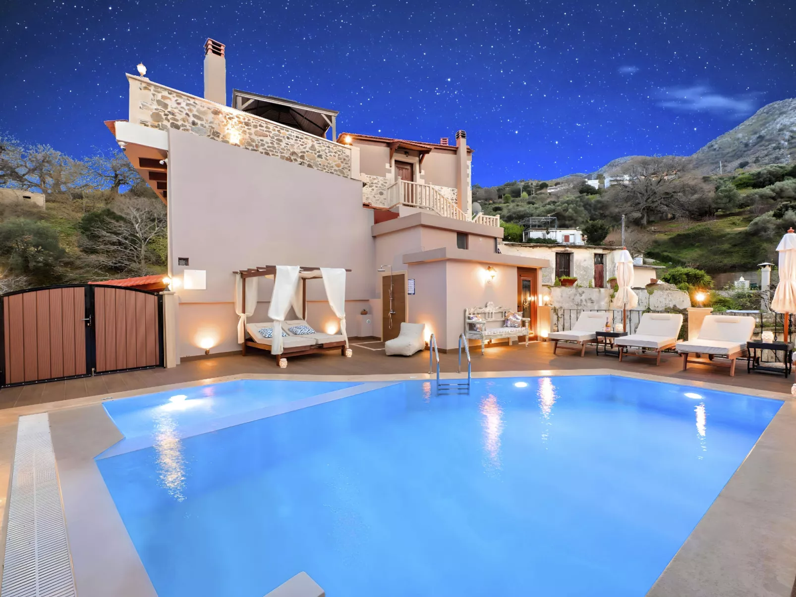 Petralis Luxus Villa Pool Whirlpool-Binnen