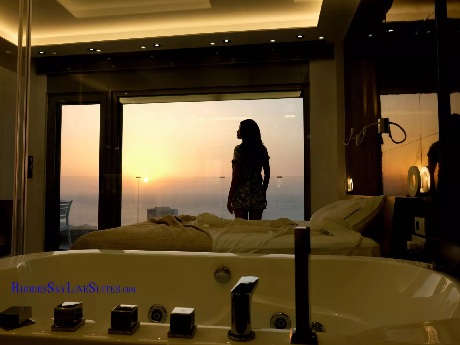 Rhodes Skyline Suites-Binnen