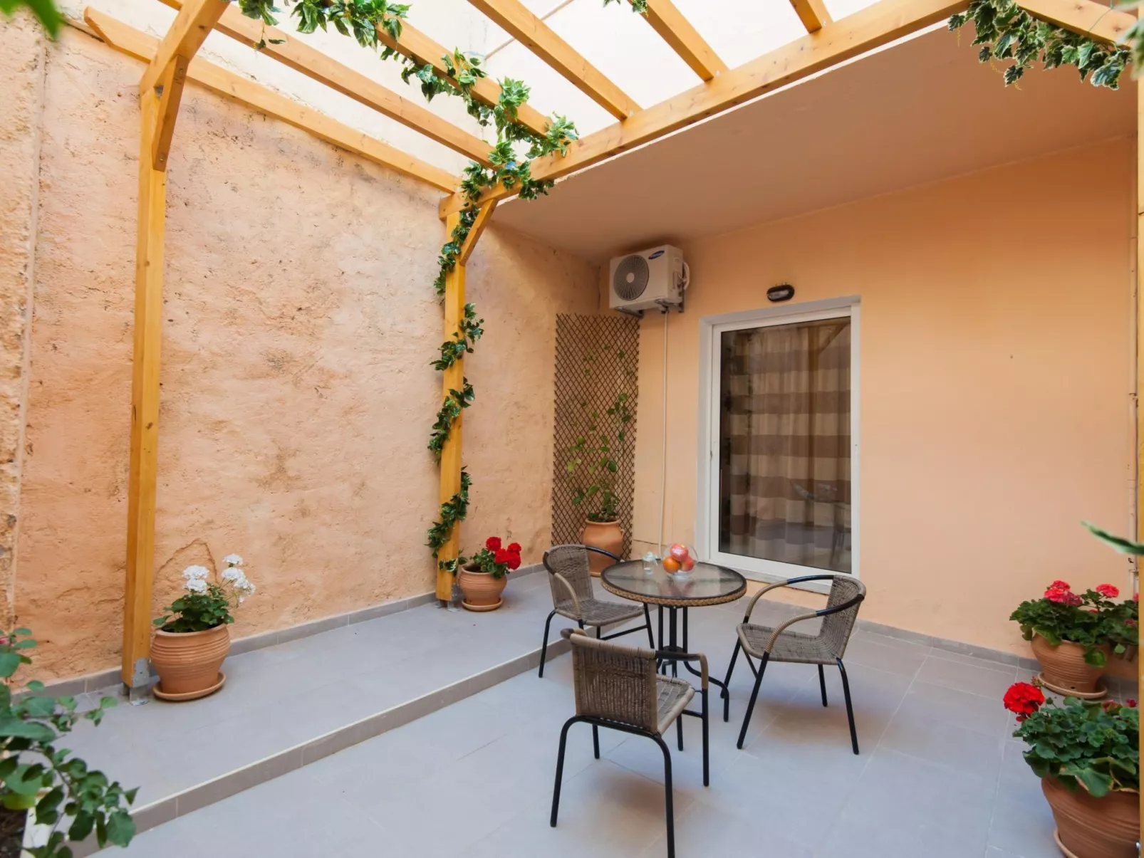 Mit Balkon für 3 Personen-Binnen