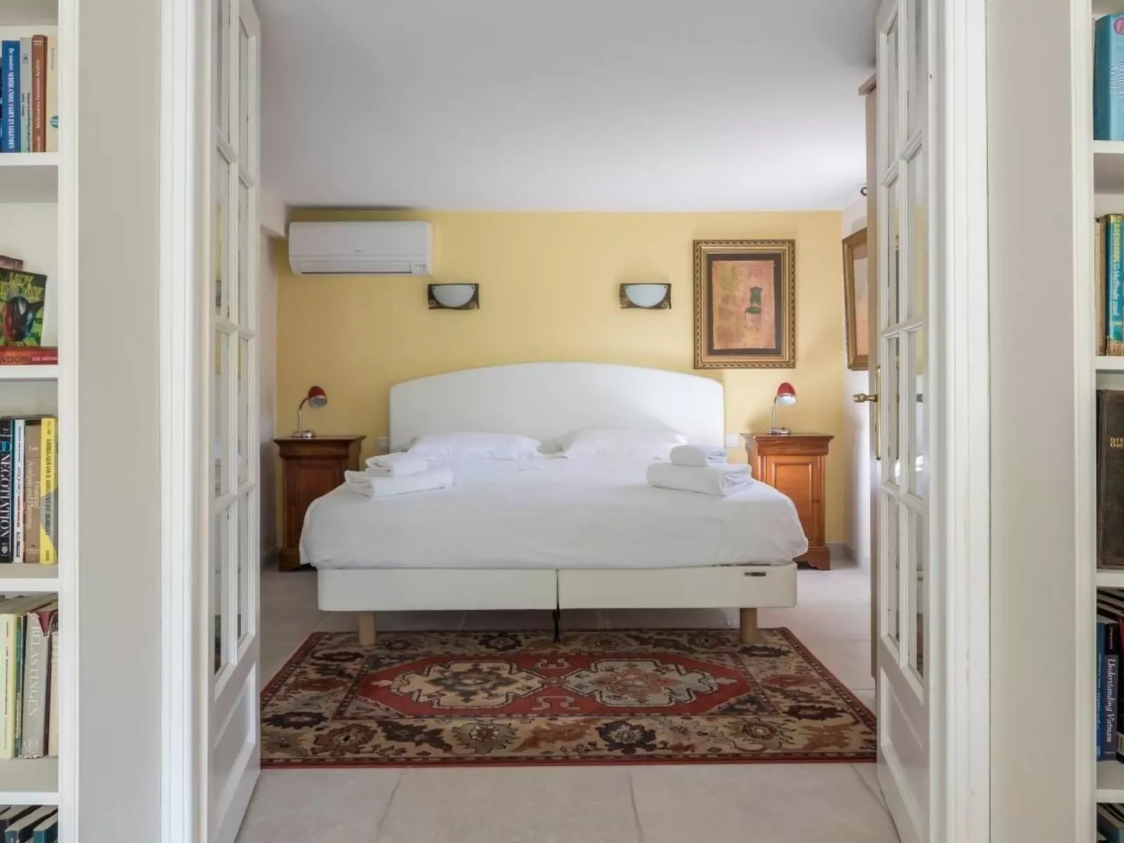 Villa mit privatem Pool und Fitnessraum-Binnen