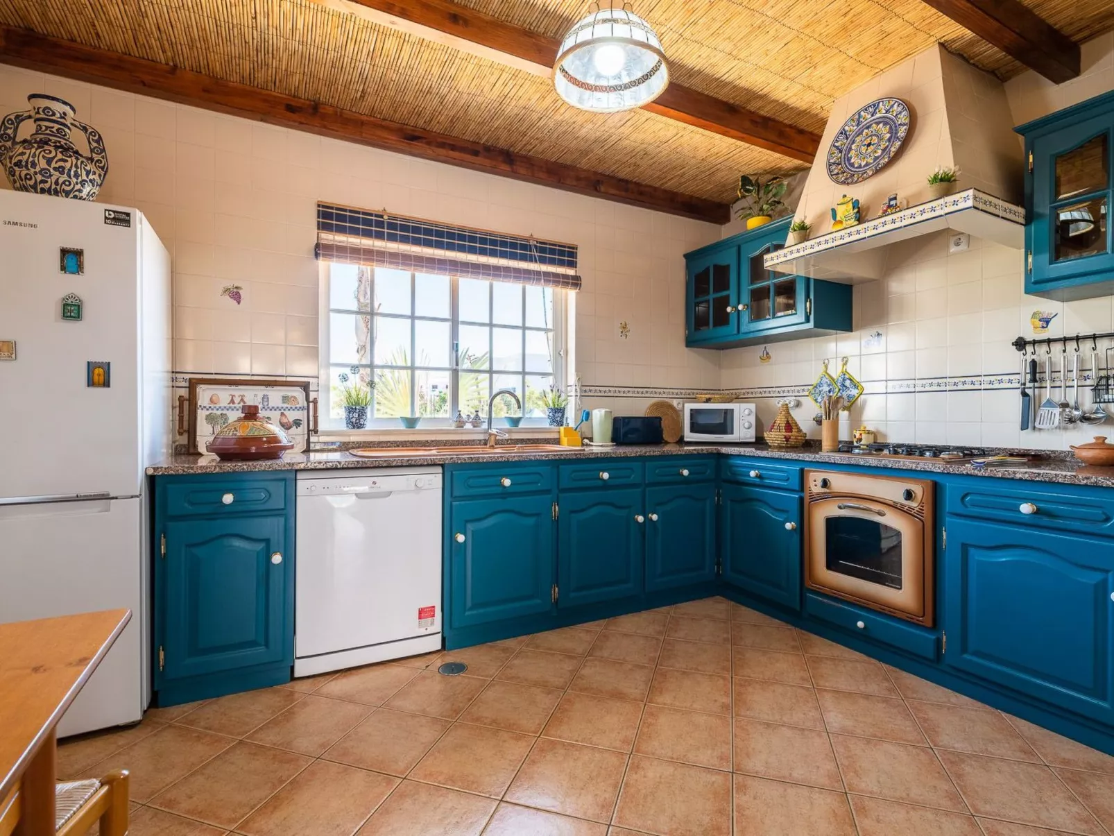 Villa Oasis Galé - privater Pool, Klimaanlage-Binnen