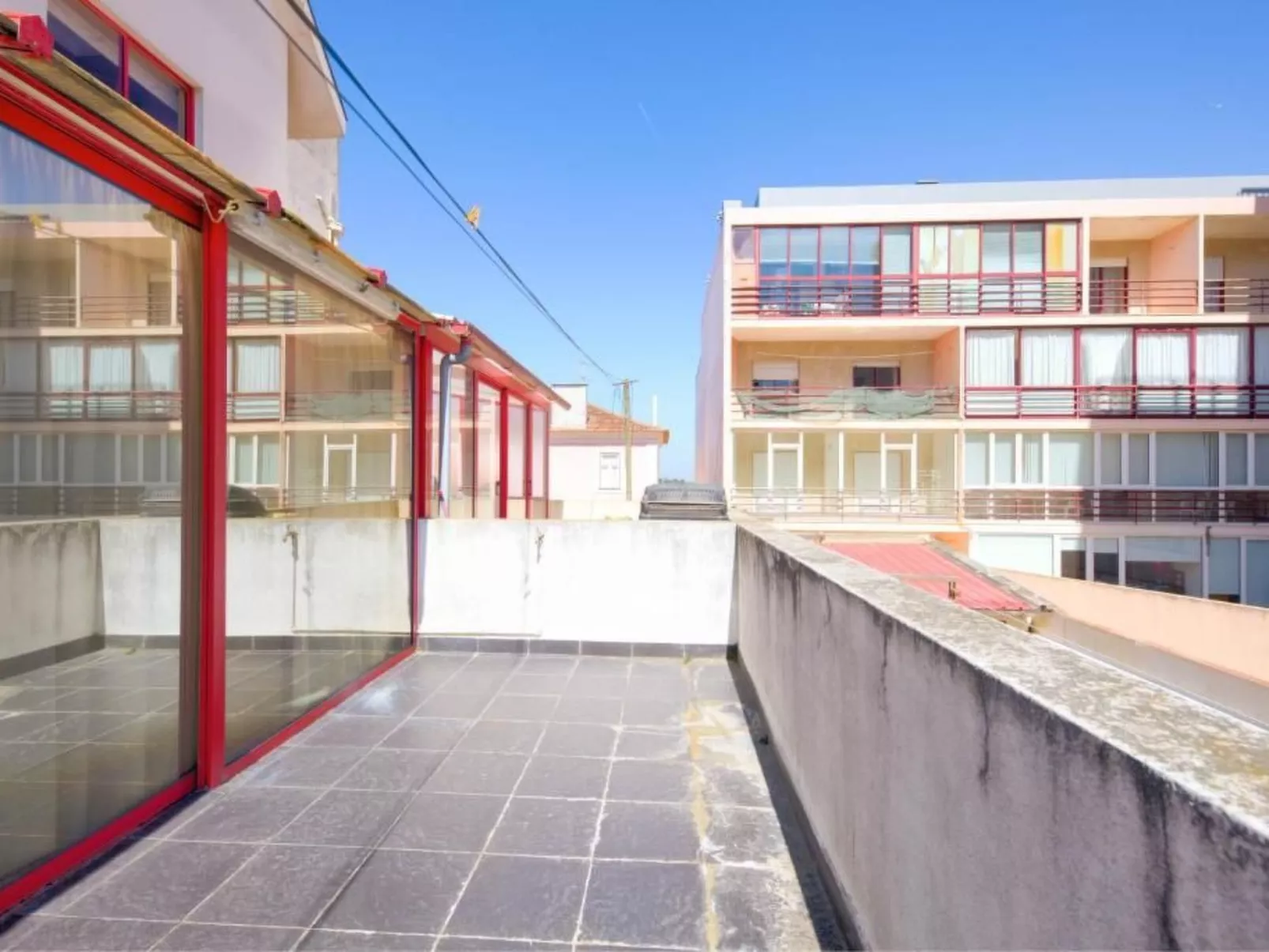 Wohnung mit Terrasse 100m vom Strand entfernt-Buiten