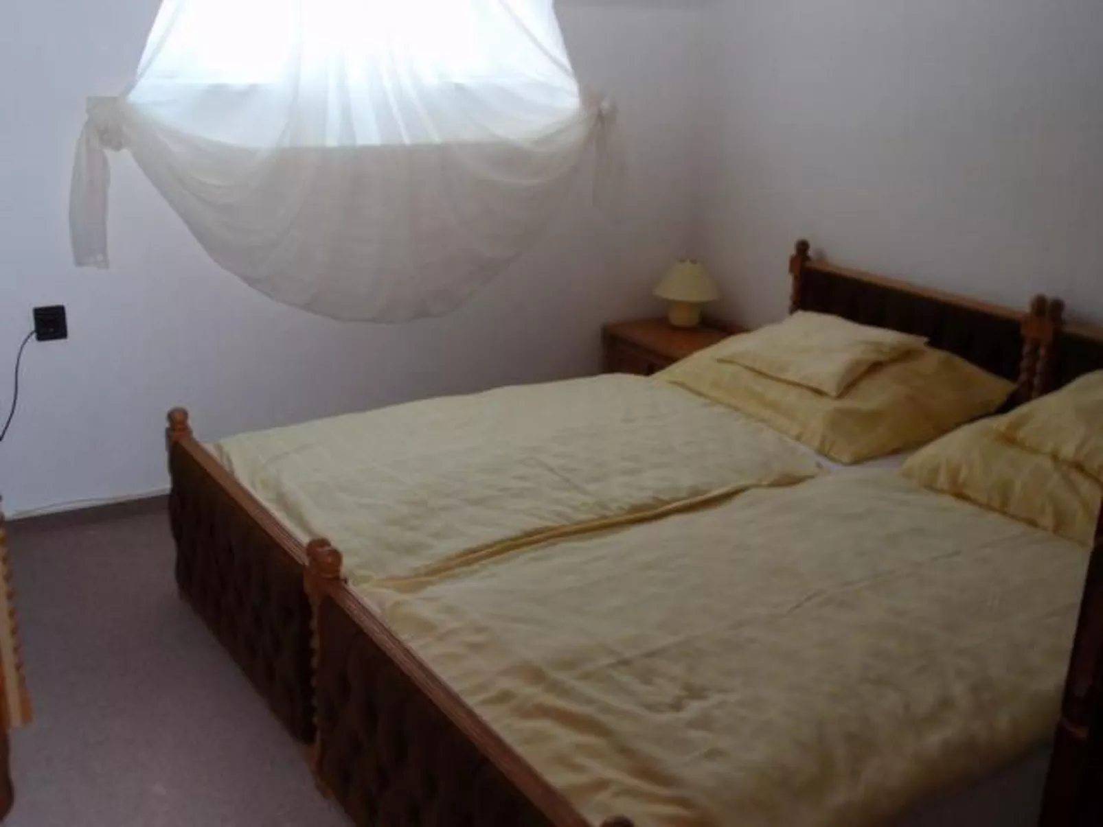 Wohnung mit Terrasse, Grill und Garten-Binnen