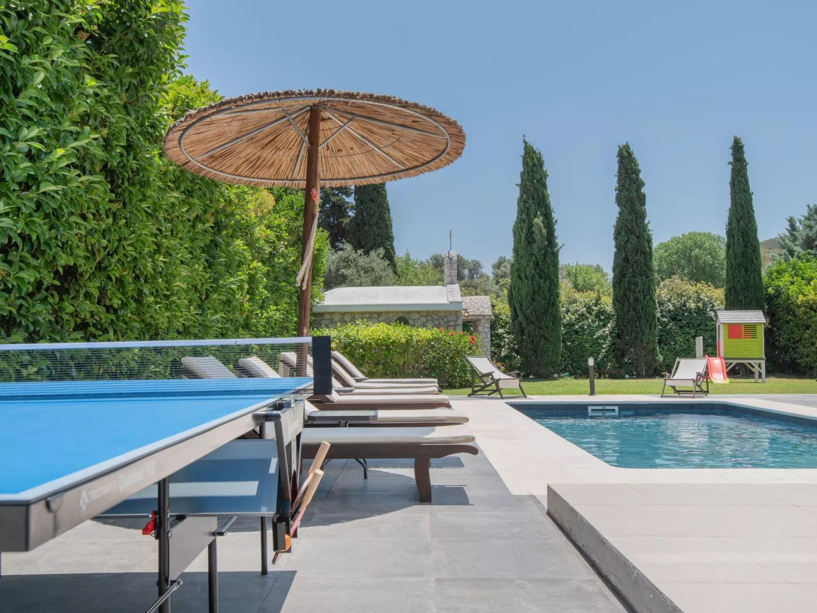 Luxuriöse Ferienvilla Elena-Buiten