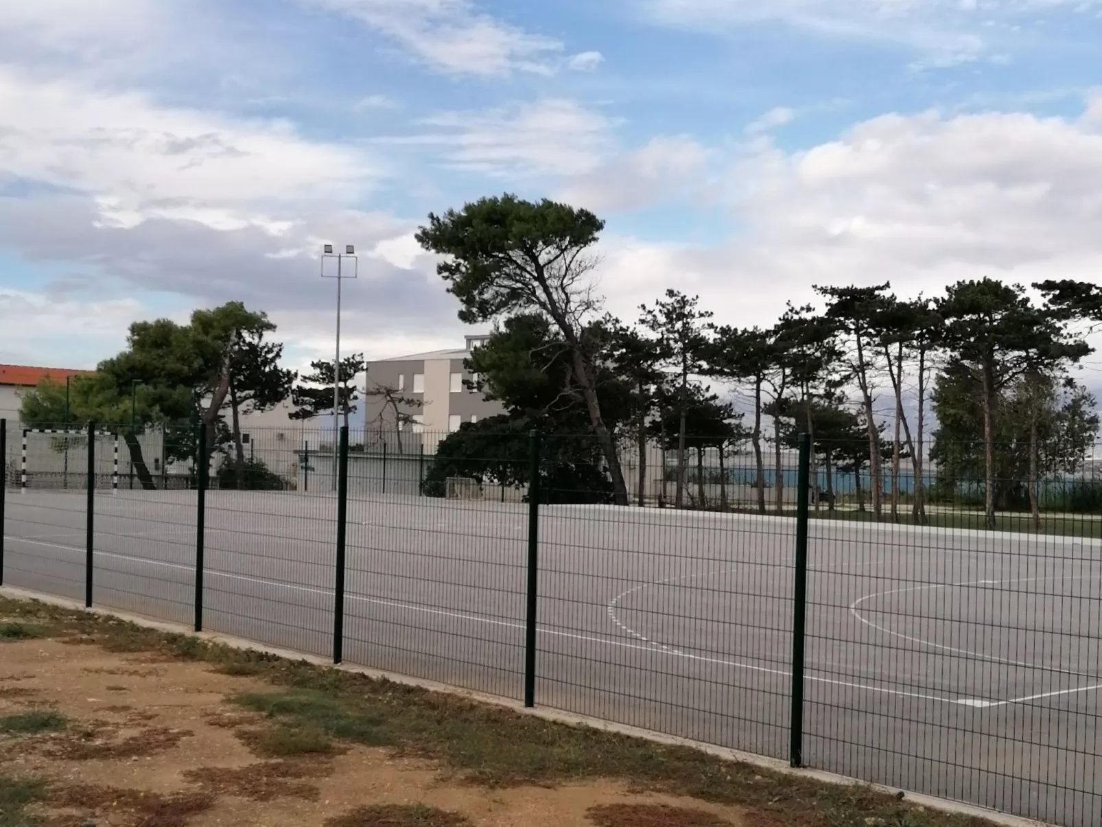 Charmante Wohnung in der Nähe des Sandstrandes-Image-tags.info