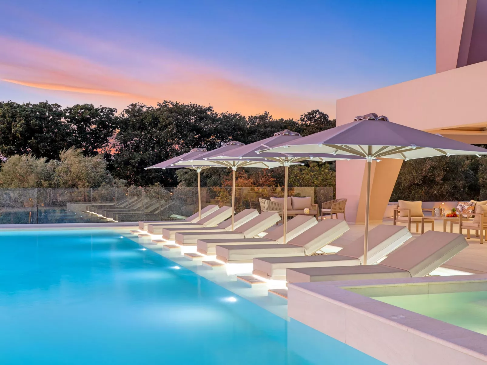 Celestial Luxury Villa Privater Pool Jaccuzi-Binnen