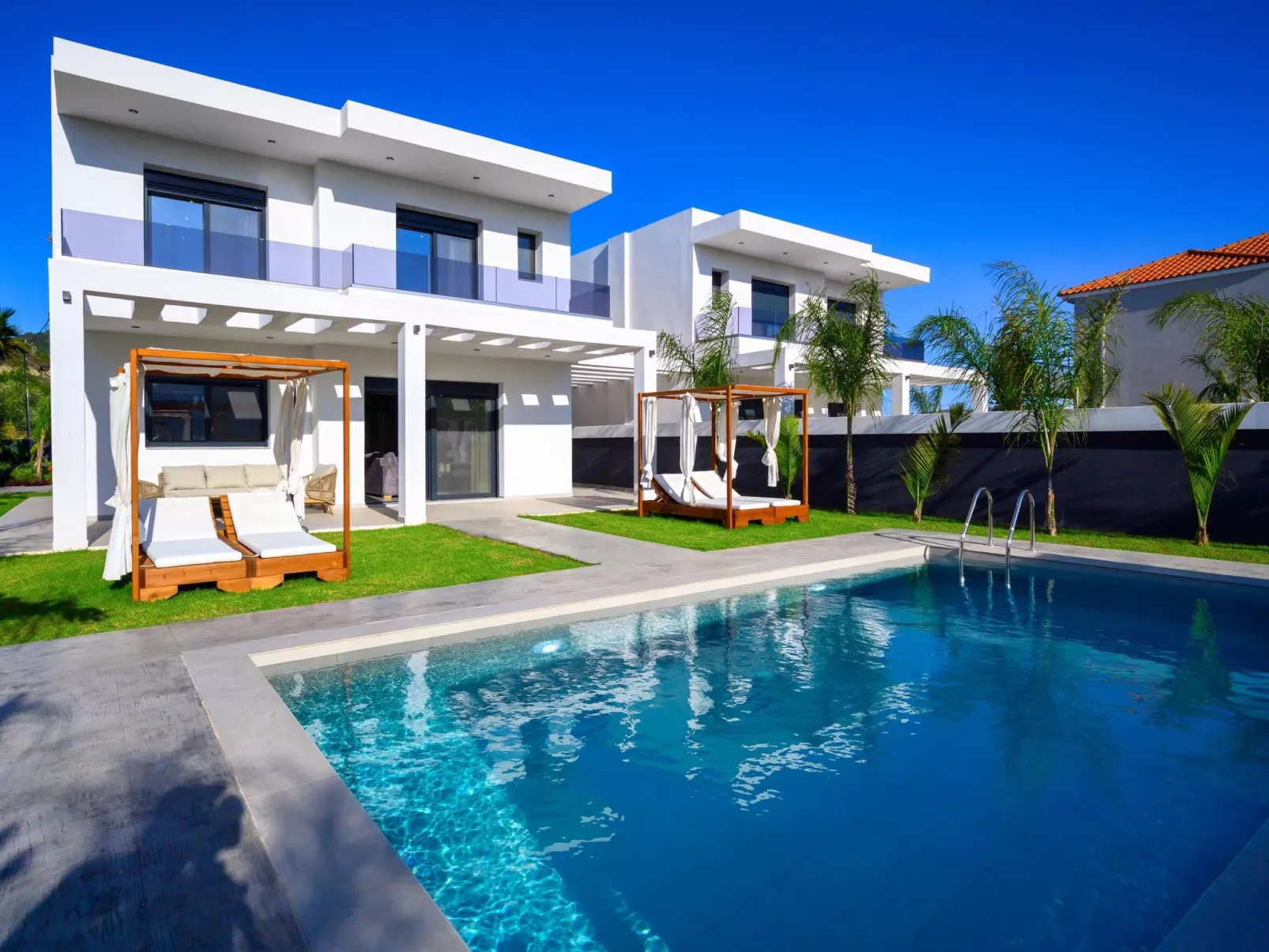 Villa Elesia-Image-tags.info