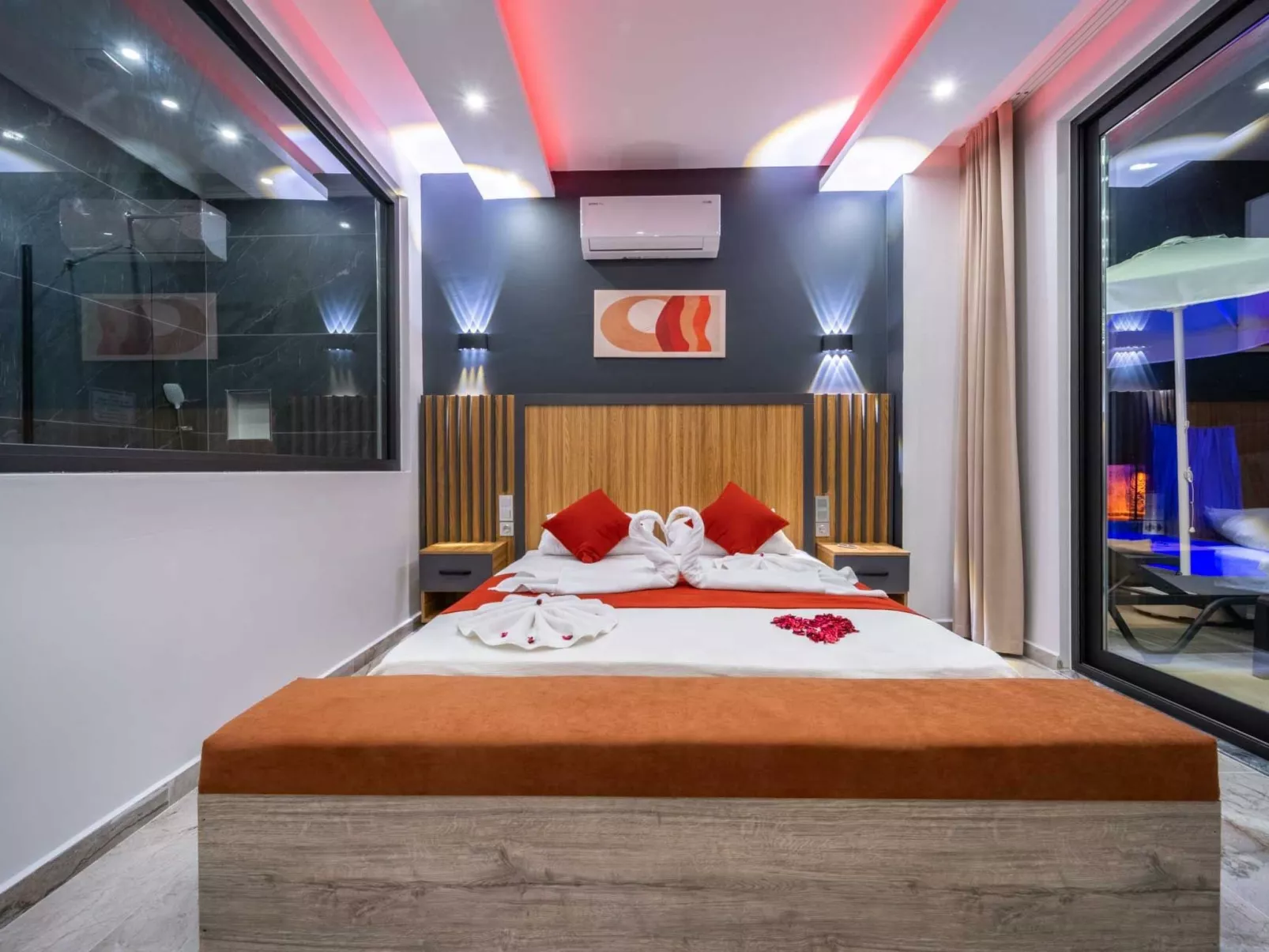 Luxuriöse Villa "Sard 3" mit Jacuzzi-Binnen