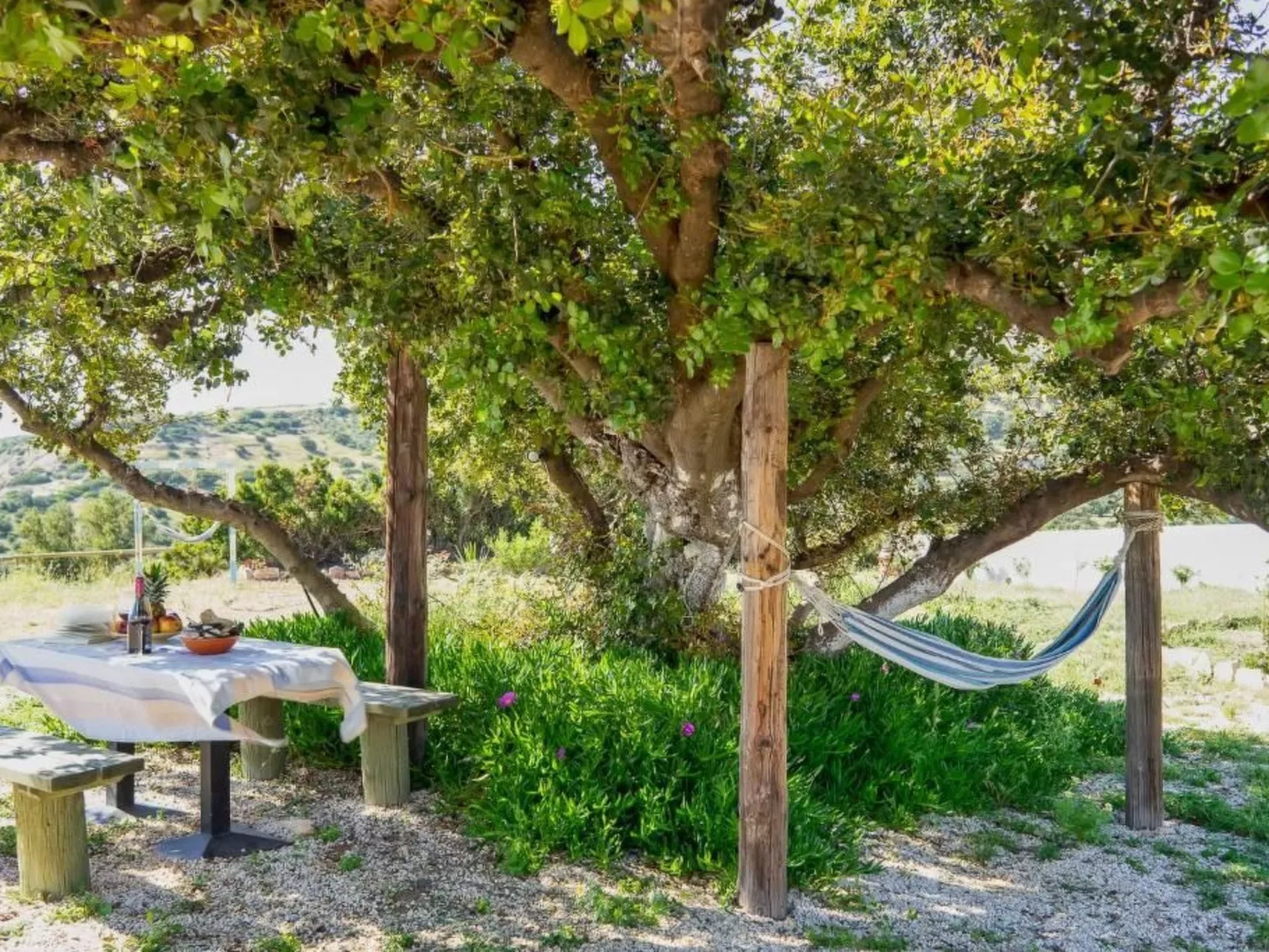George Meerblick Triopetra-Buiten