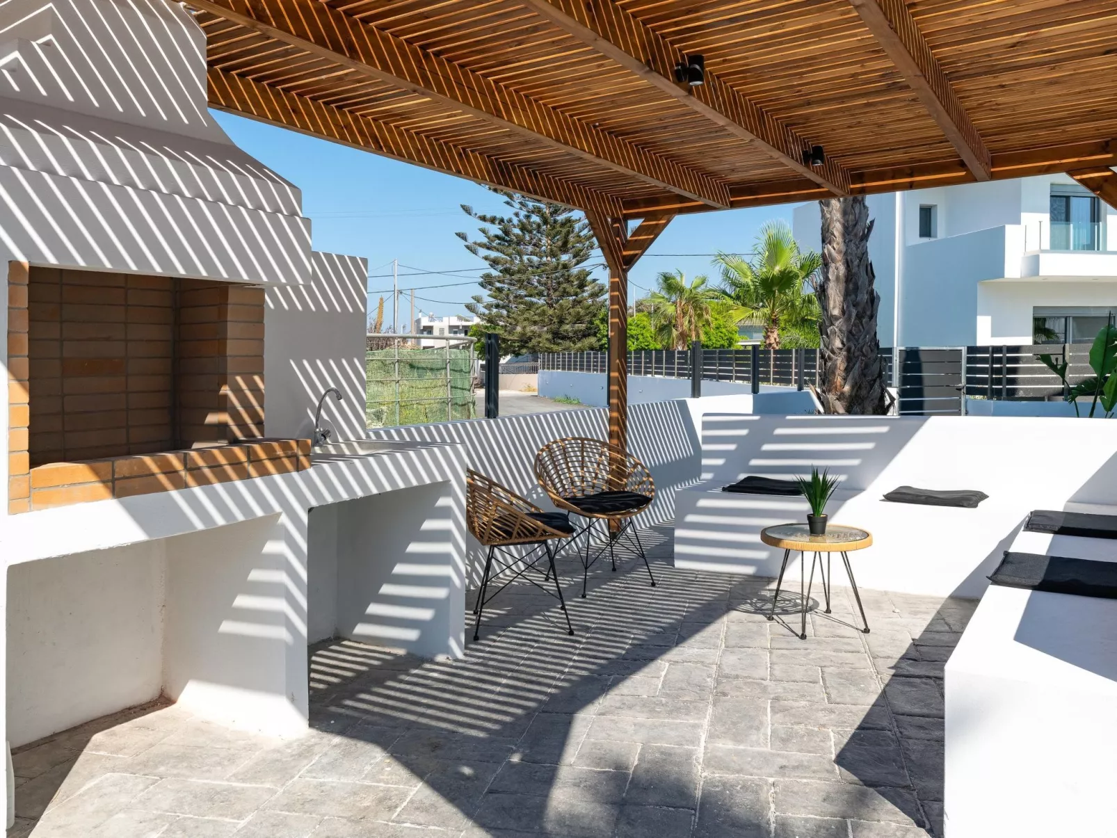 Davlakos Wohnung Rea 1-Buiten