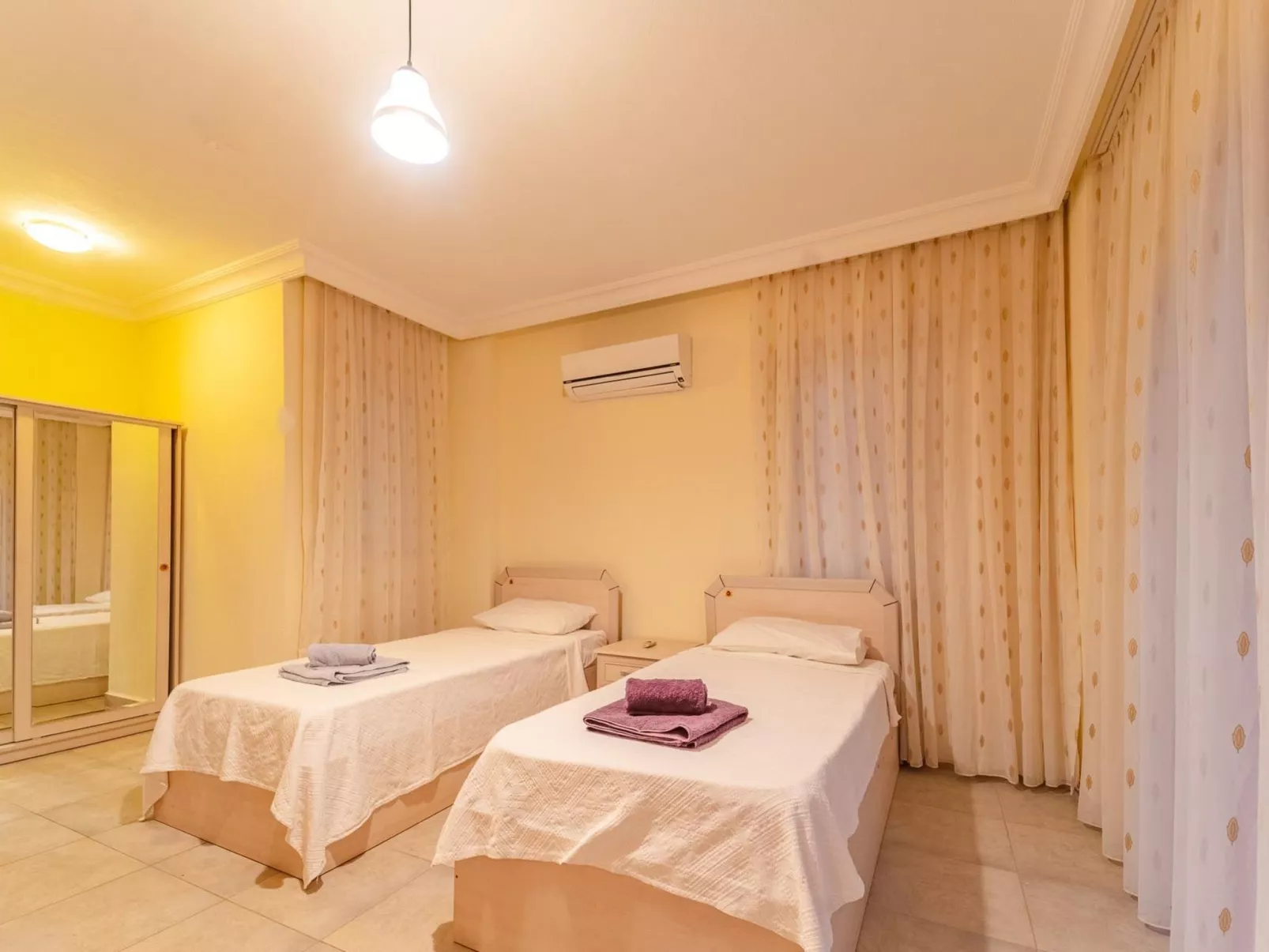 Villa aus Naturstein für 8 im Zentrum von Kalkan-Binnen